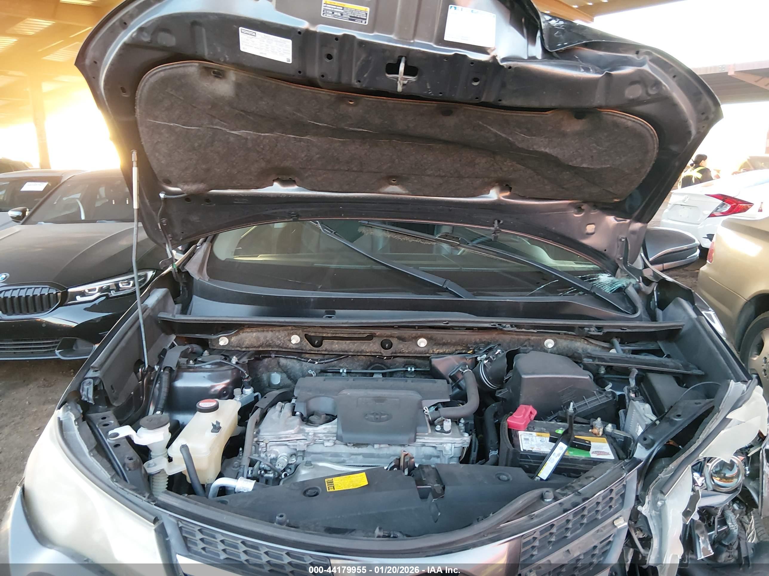 TOYOTA RAV4 image 10