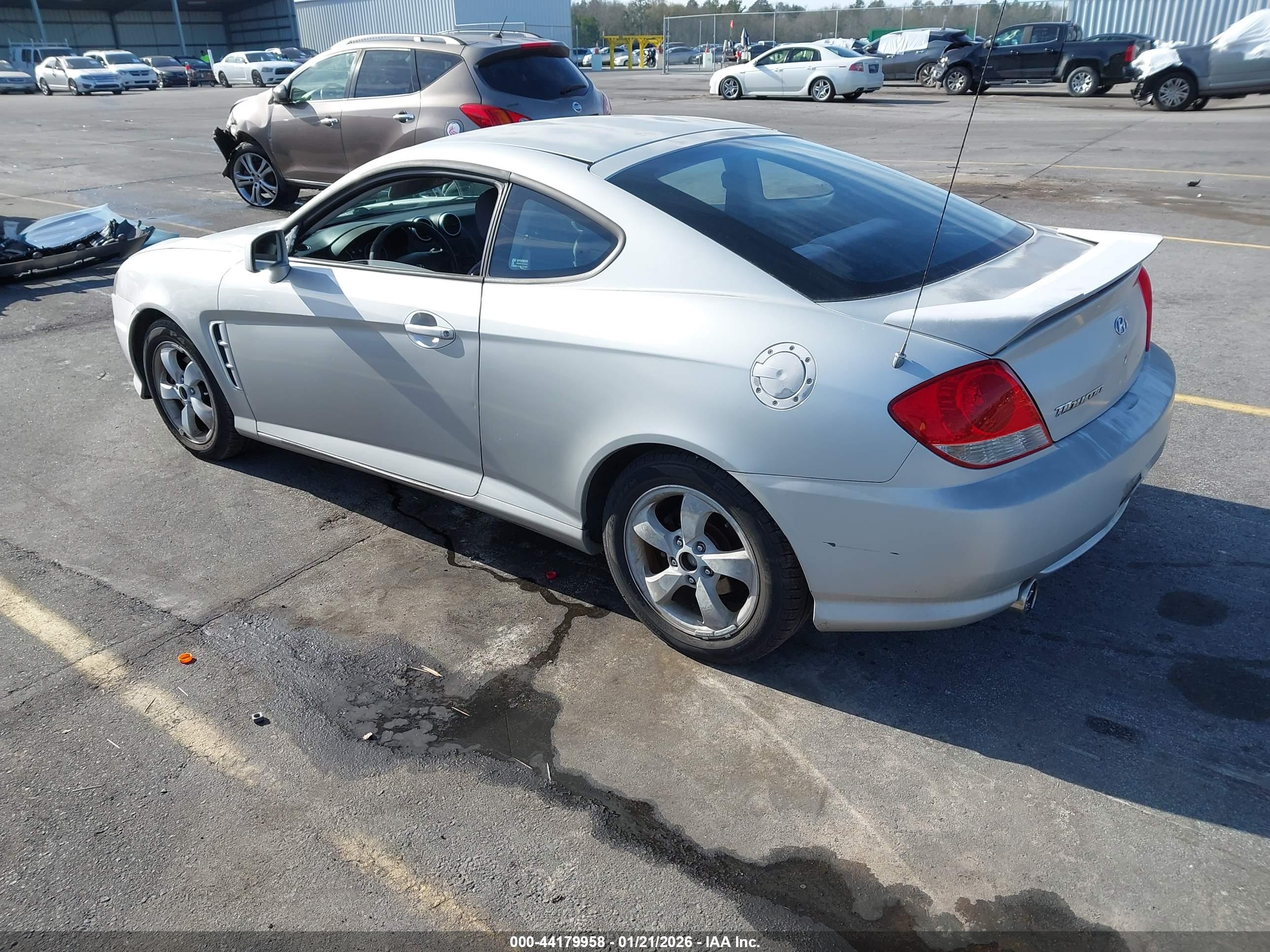HYUNDAI TIBURON image 3