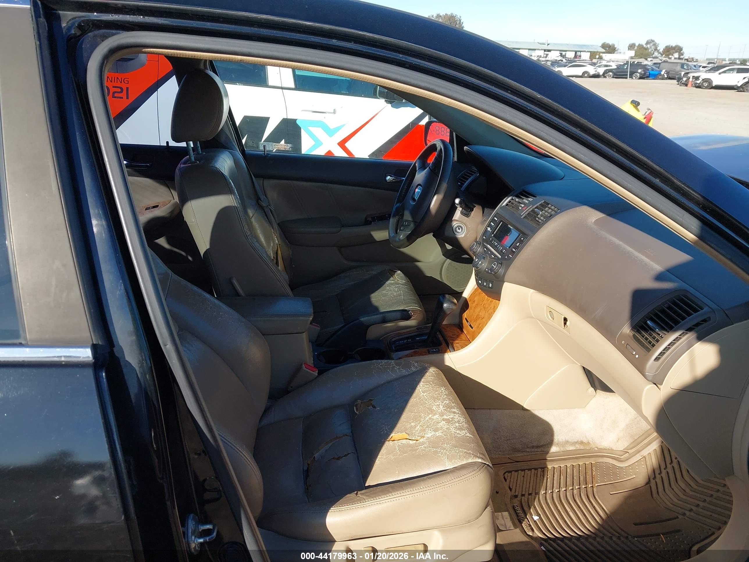 HONDA ACCORD image 5