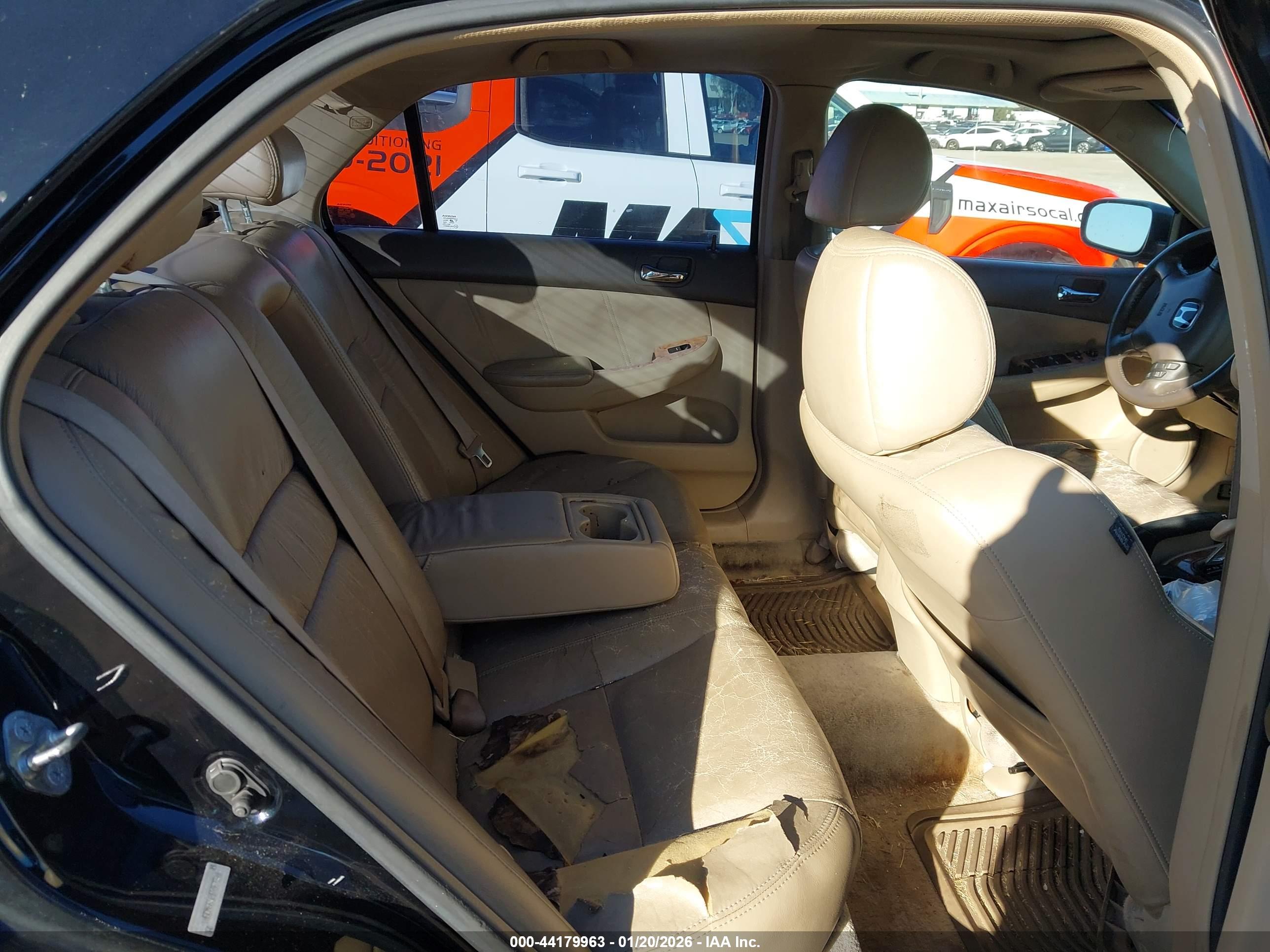 HONDA ACCORD image 8
