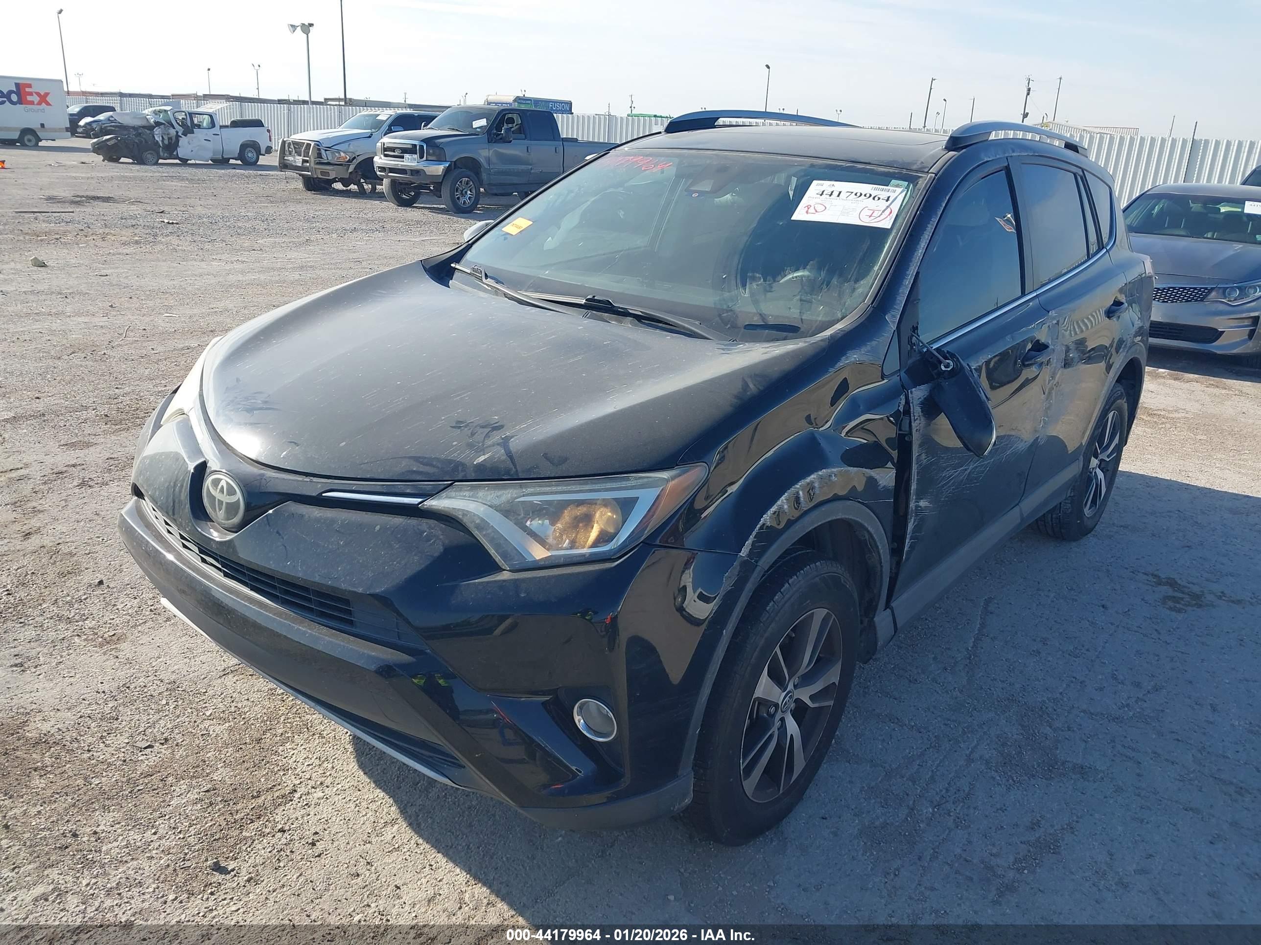 TOYOTA RAV4 image 2