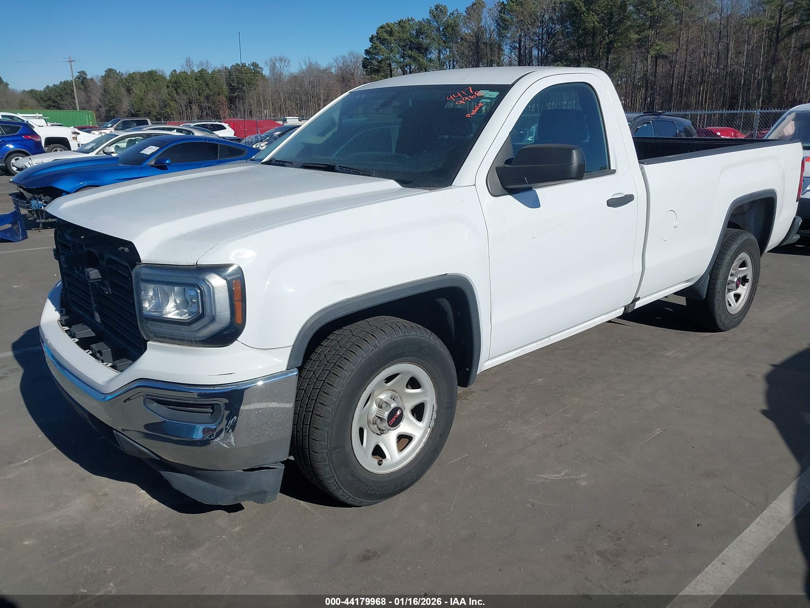 GMC SIERRA image 2