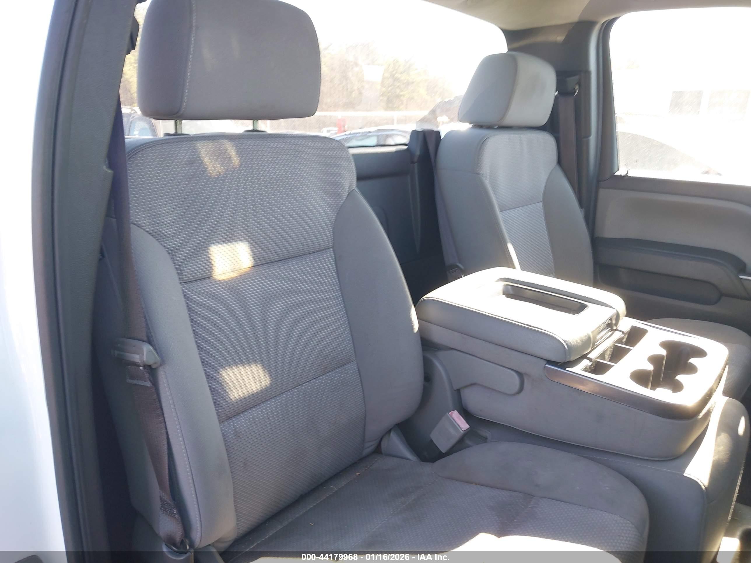GMC SIERRA image 8