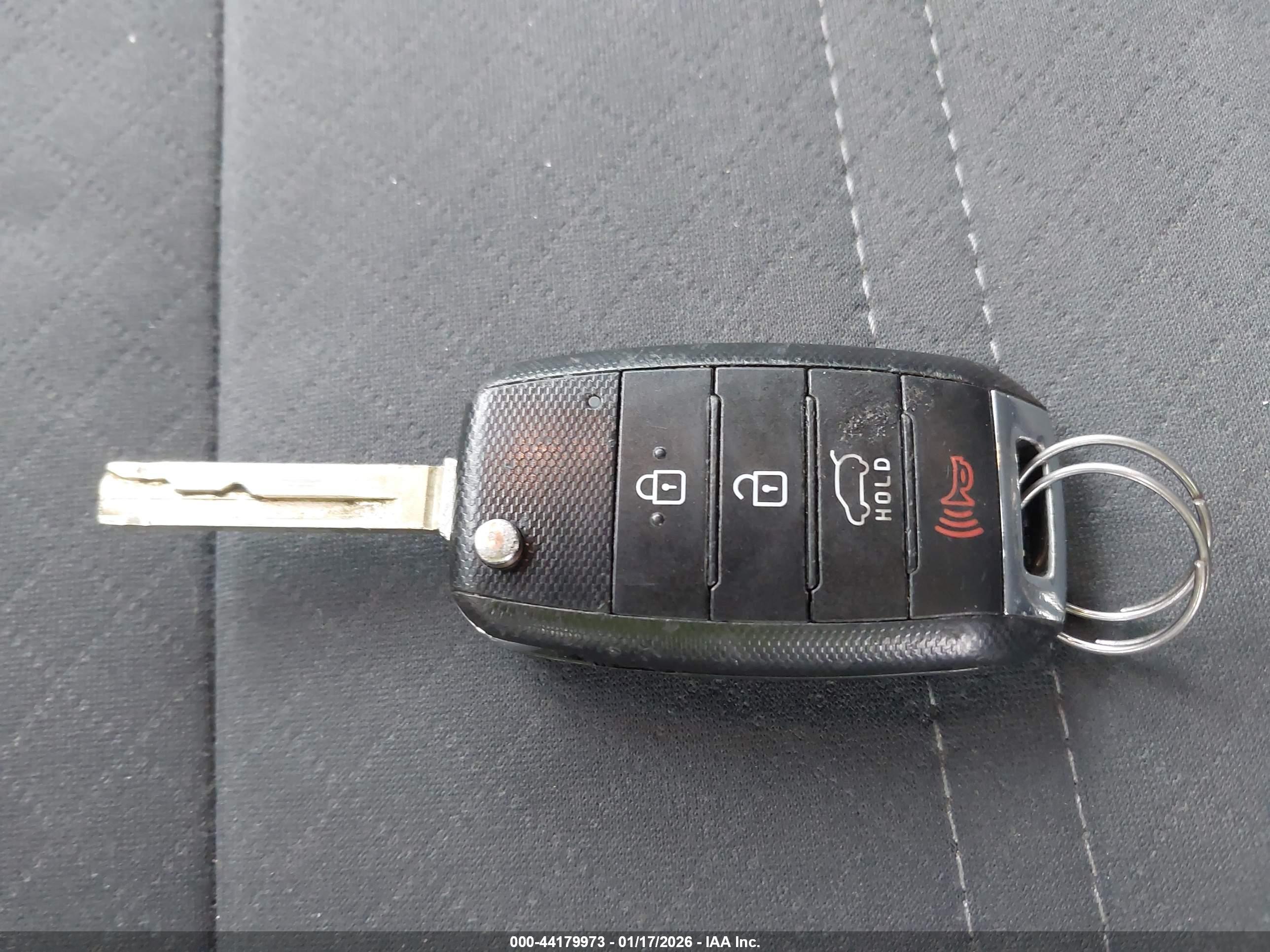 KIA SORENTO image 11