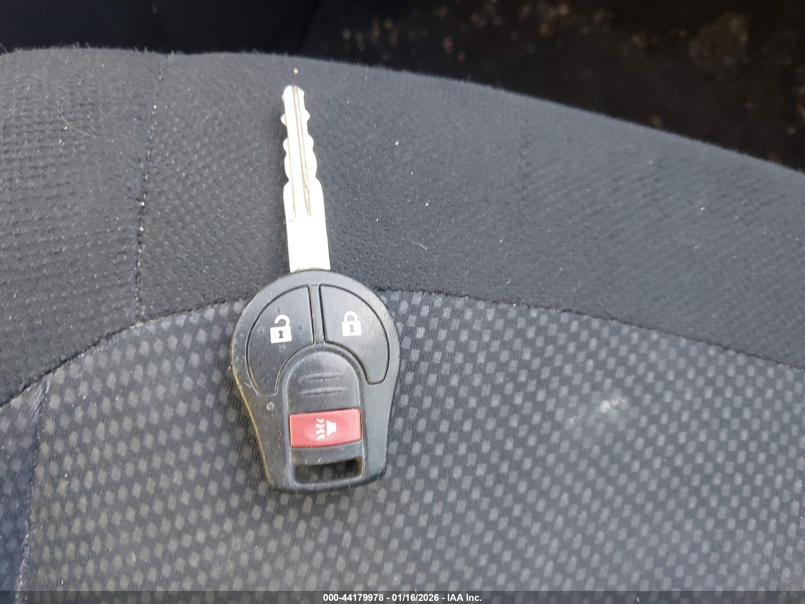 NISSAN ROGUE image 11