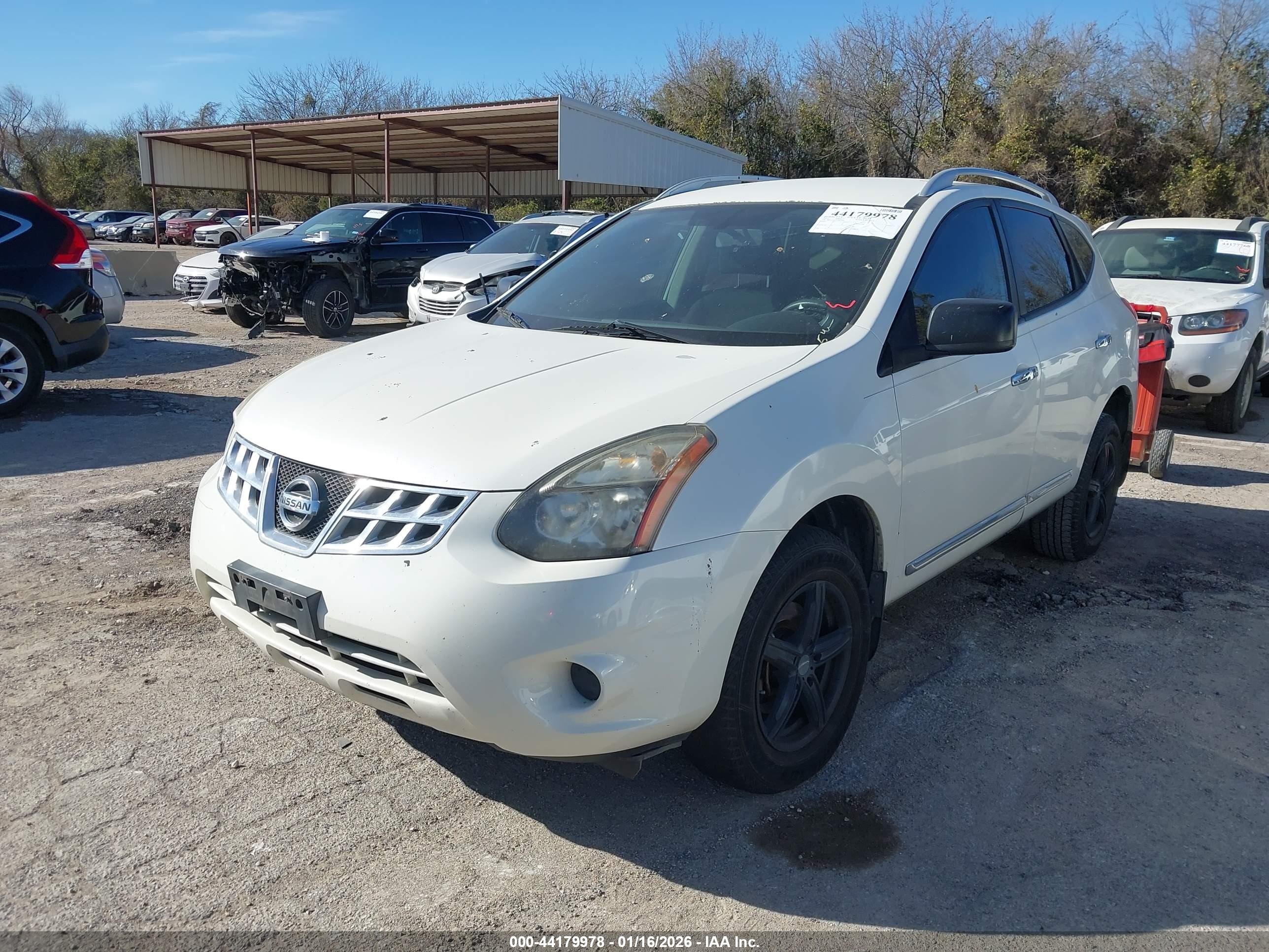NISSAN ROGUE image 2