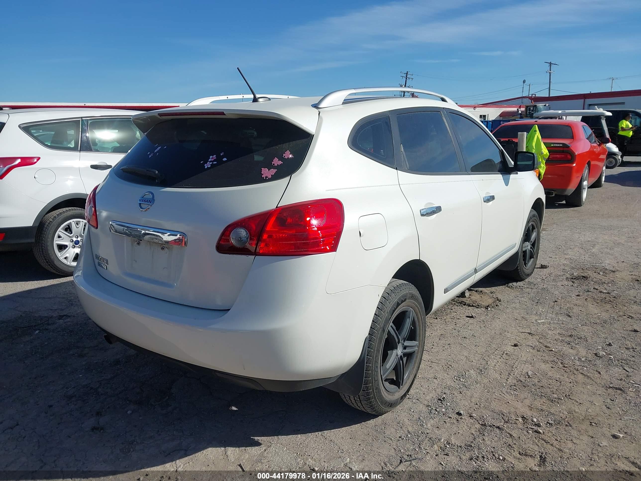 NISSAN ROGUE image 4