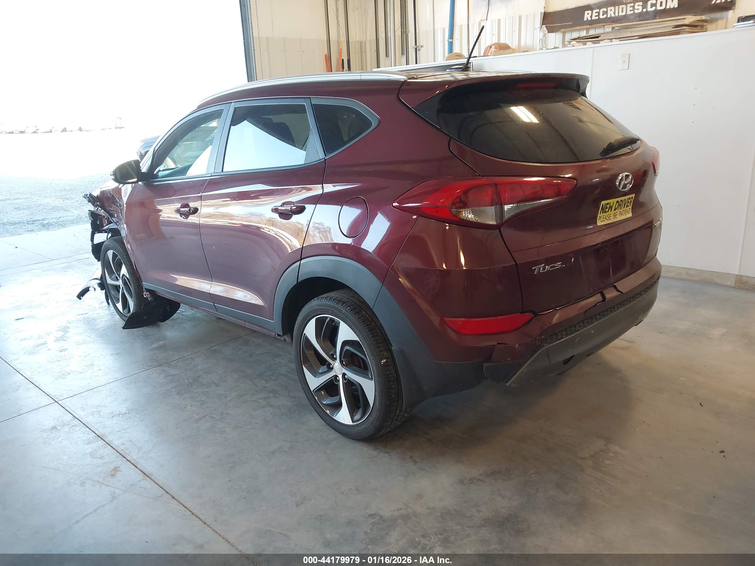 HYUNDAI TUCSON image 3