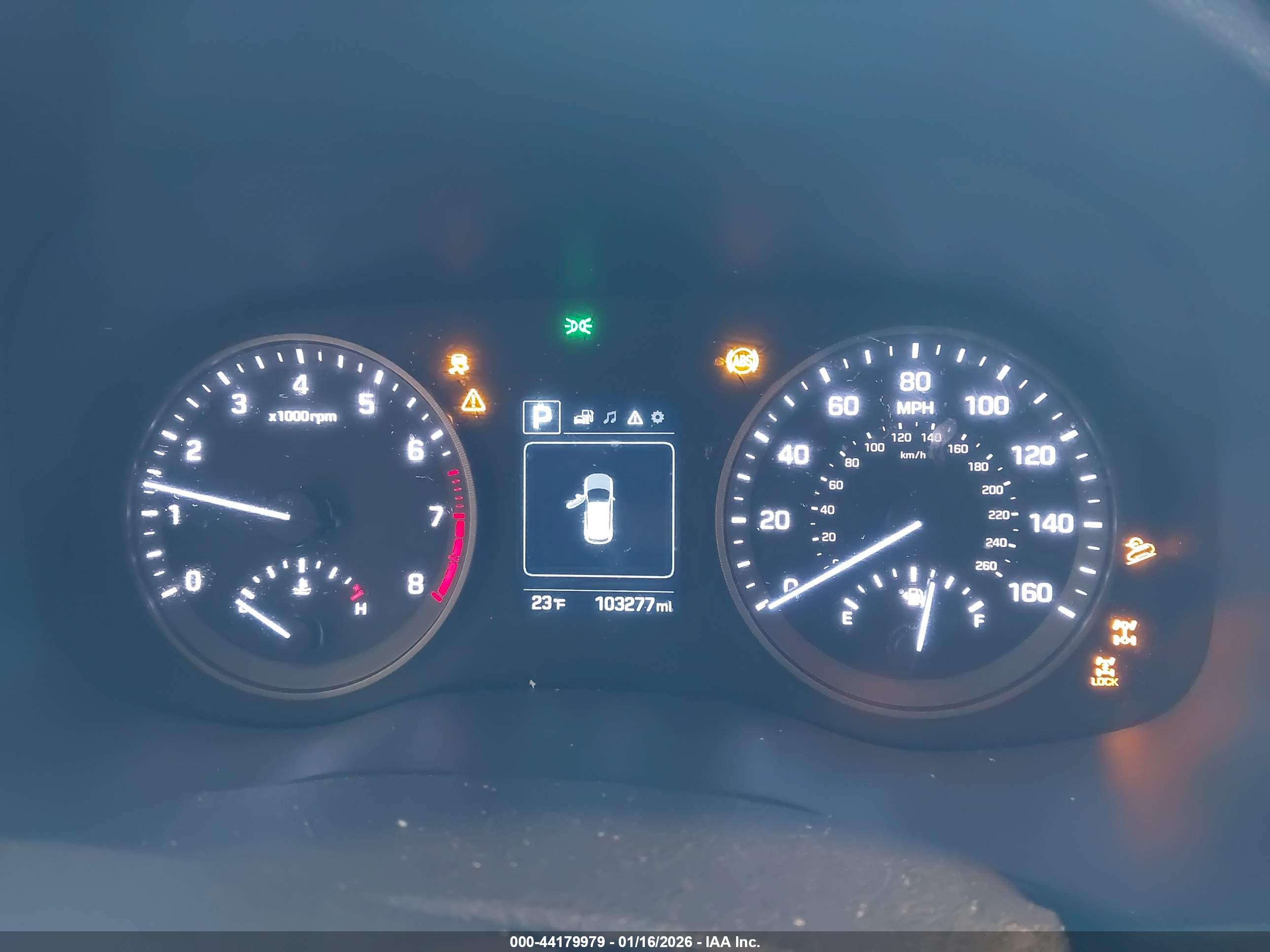 HYUNDAI TUCSON image 7