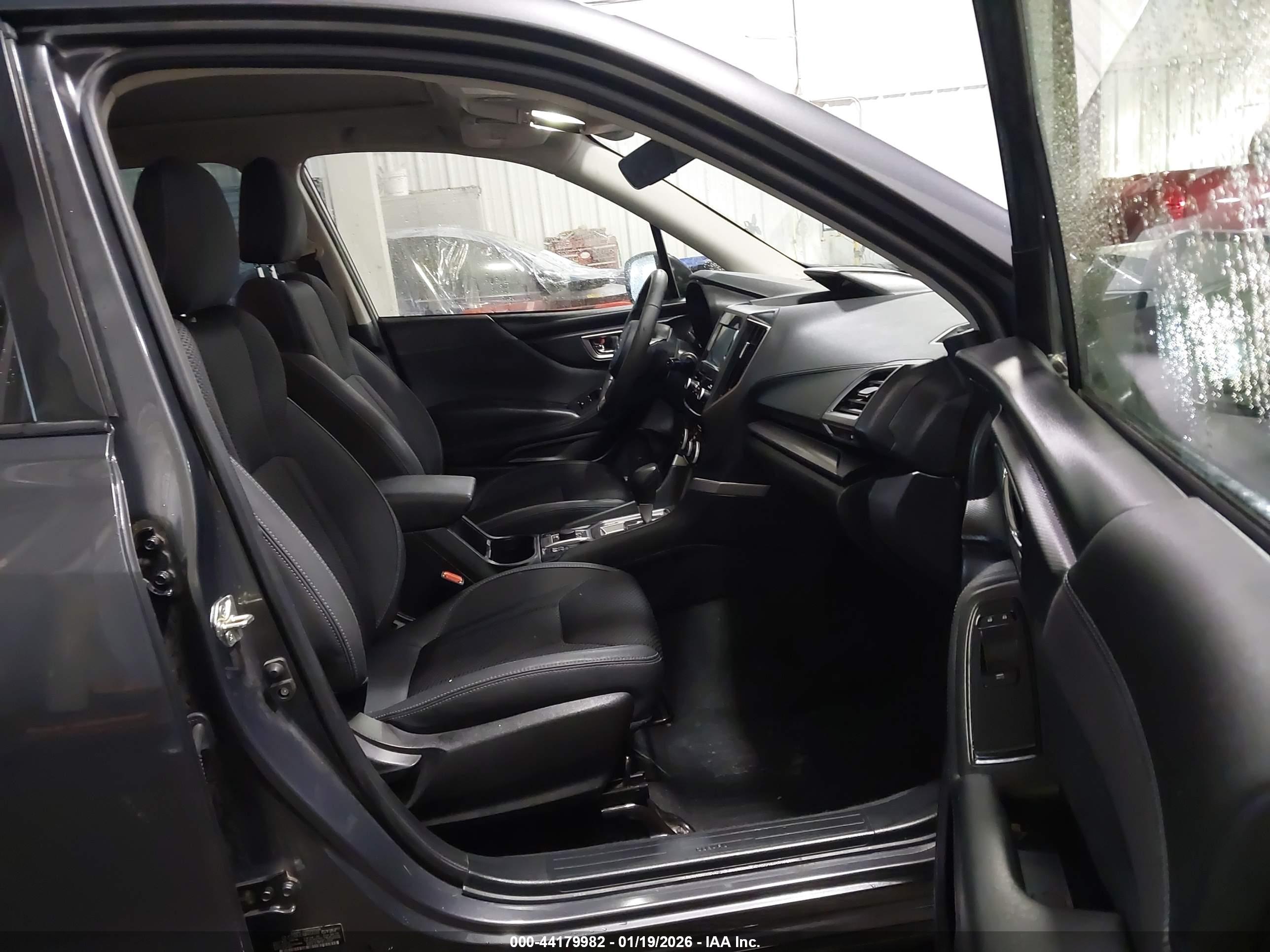 SUBARU FORESTER image 5
