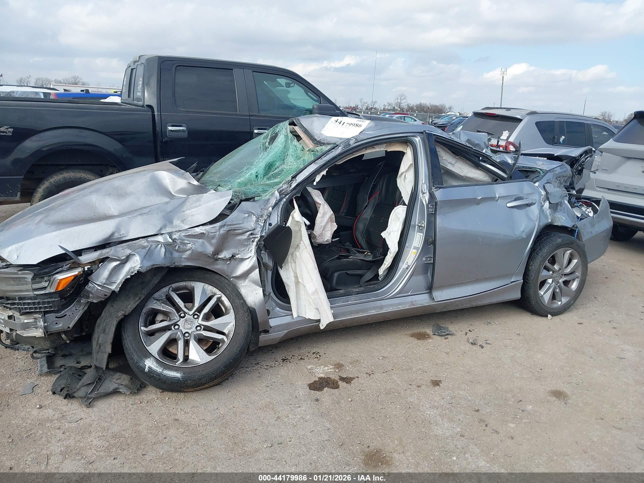 HONDA ACCORD image 6