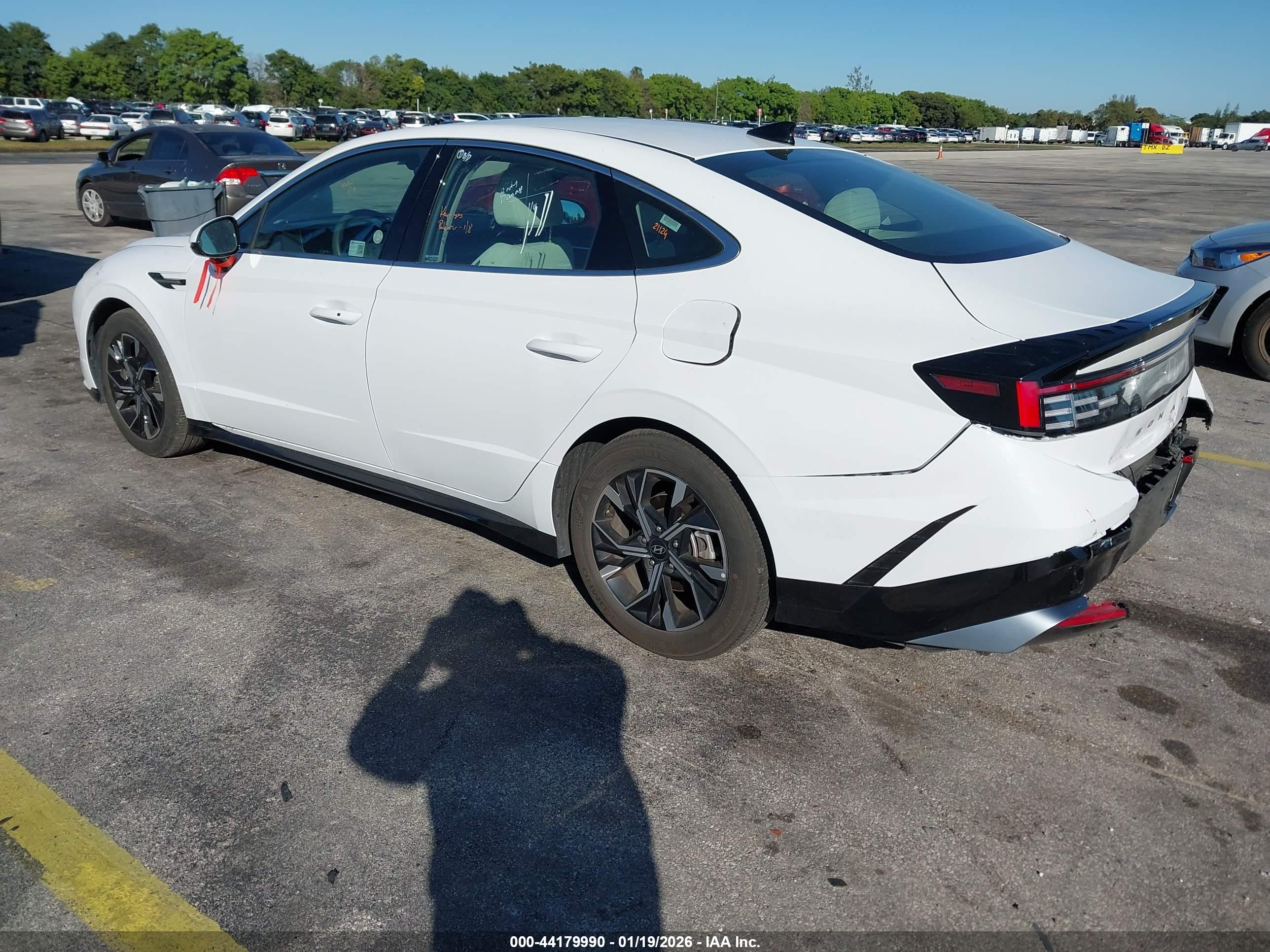HYUNDAI SONATA image 3