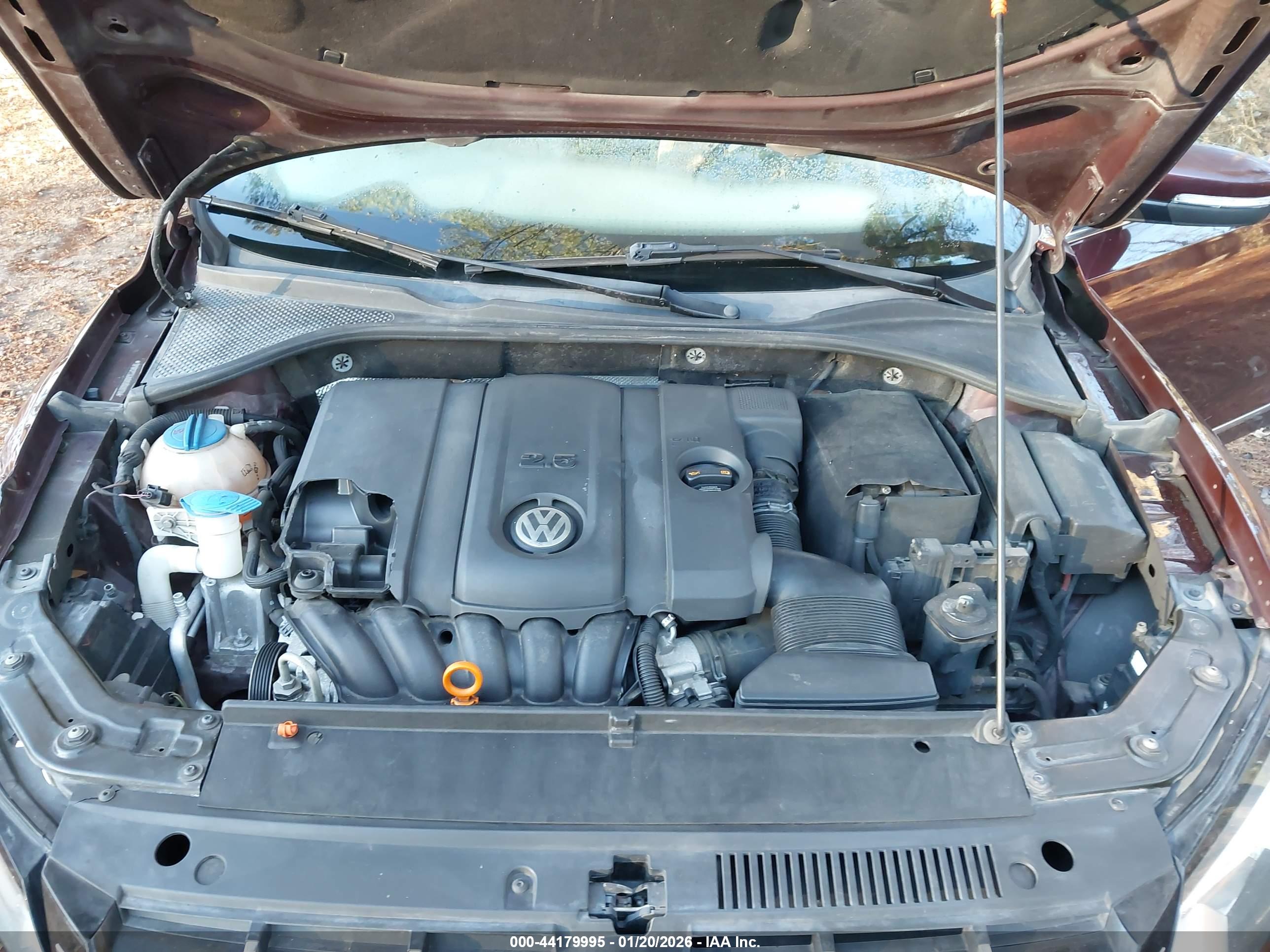 VOLKSWAGEN PASSAT image 10