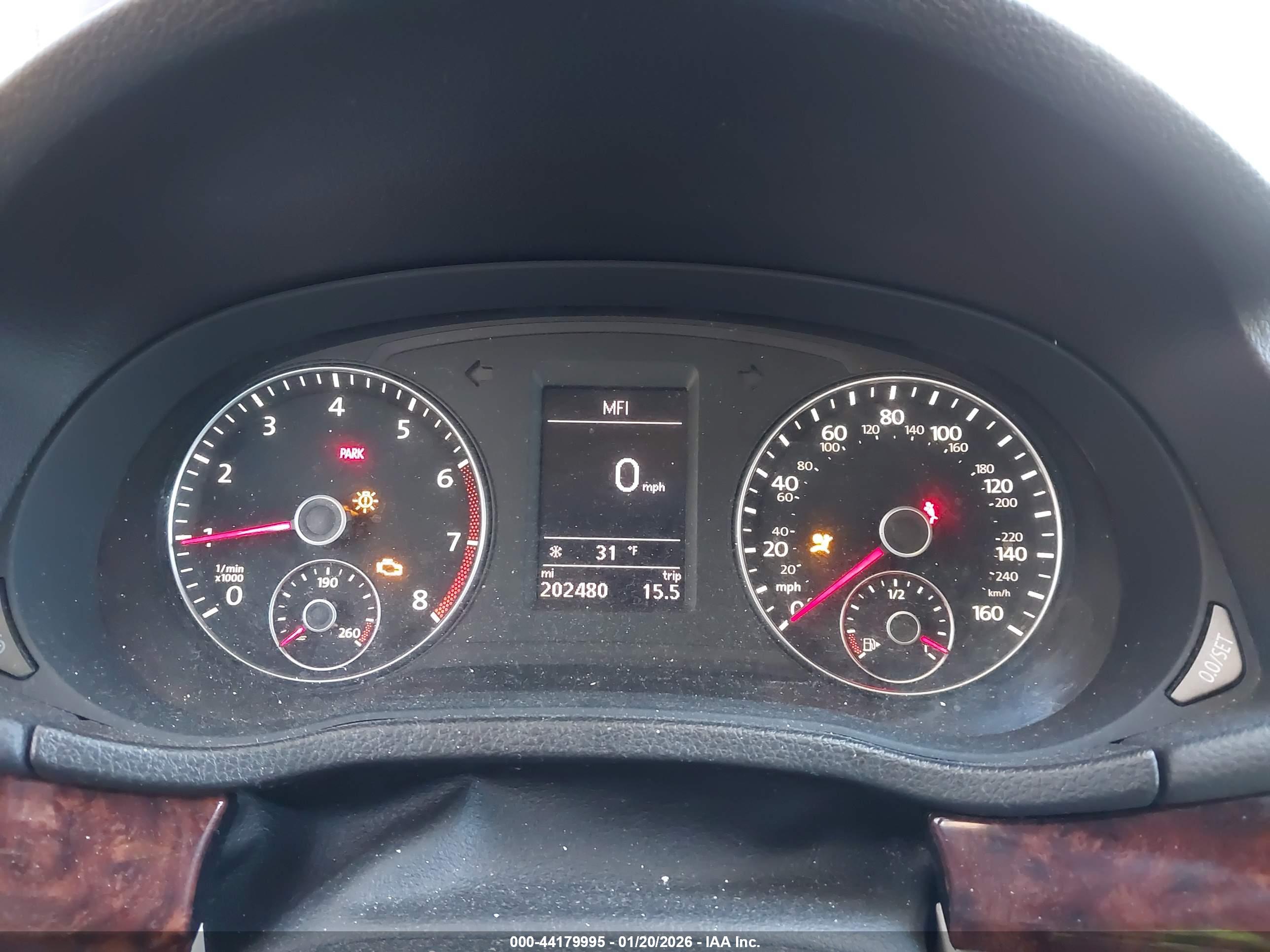 VOLKSWAGEN PASSAT image 7