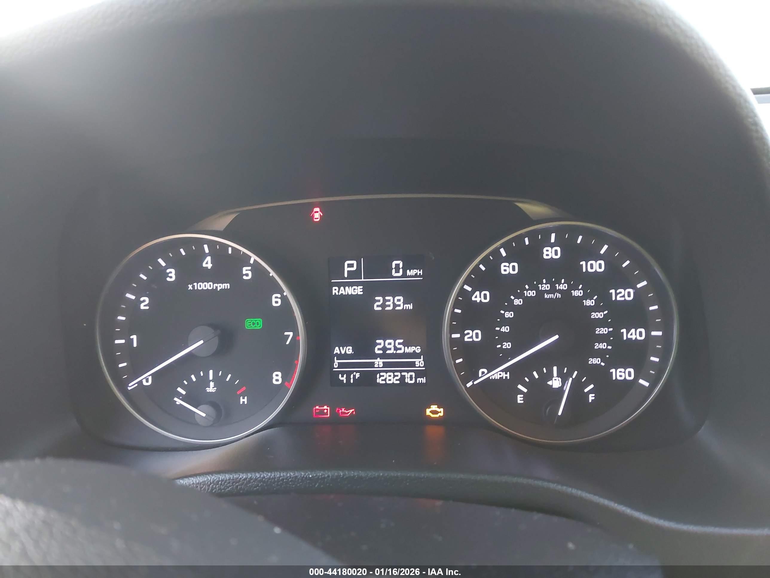 HYUNDAI ELANTRA image 7
