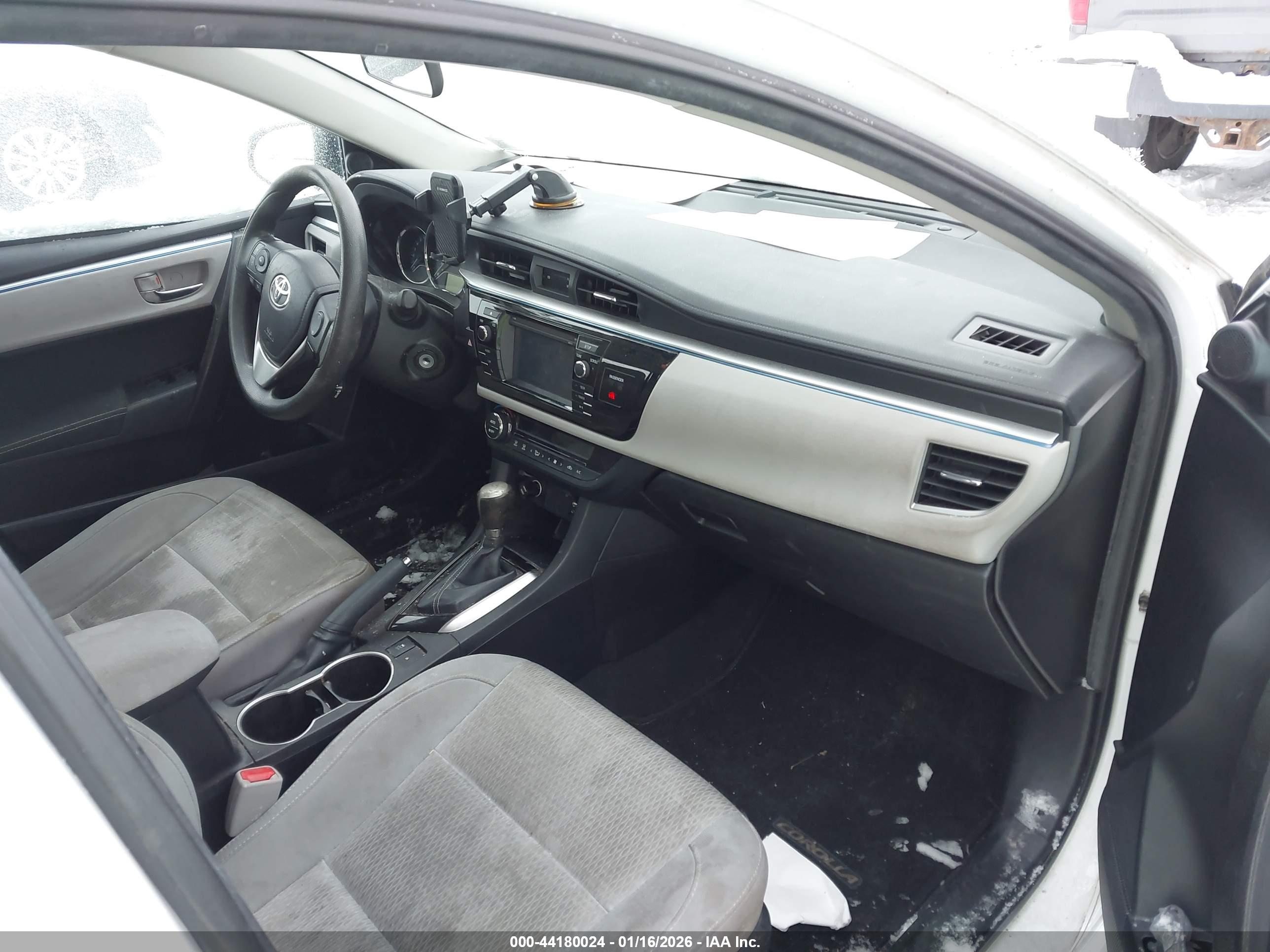 TOYOTA COROLLA image 5