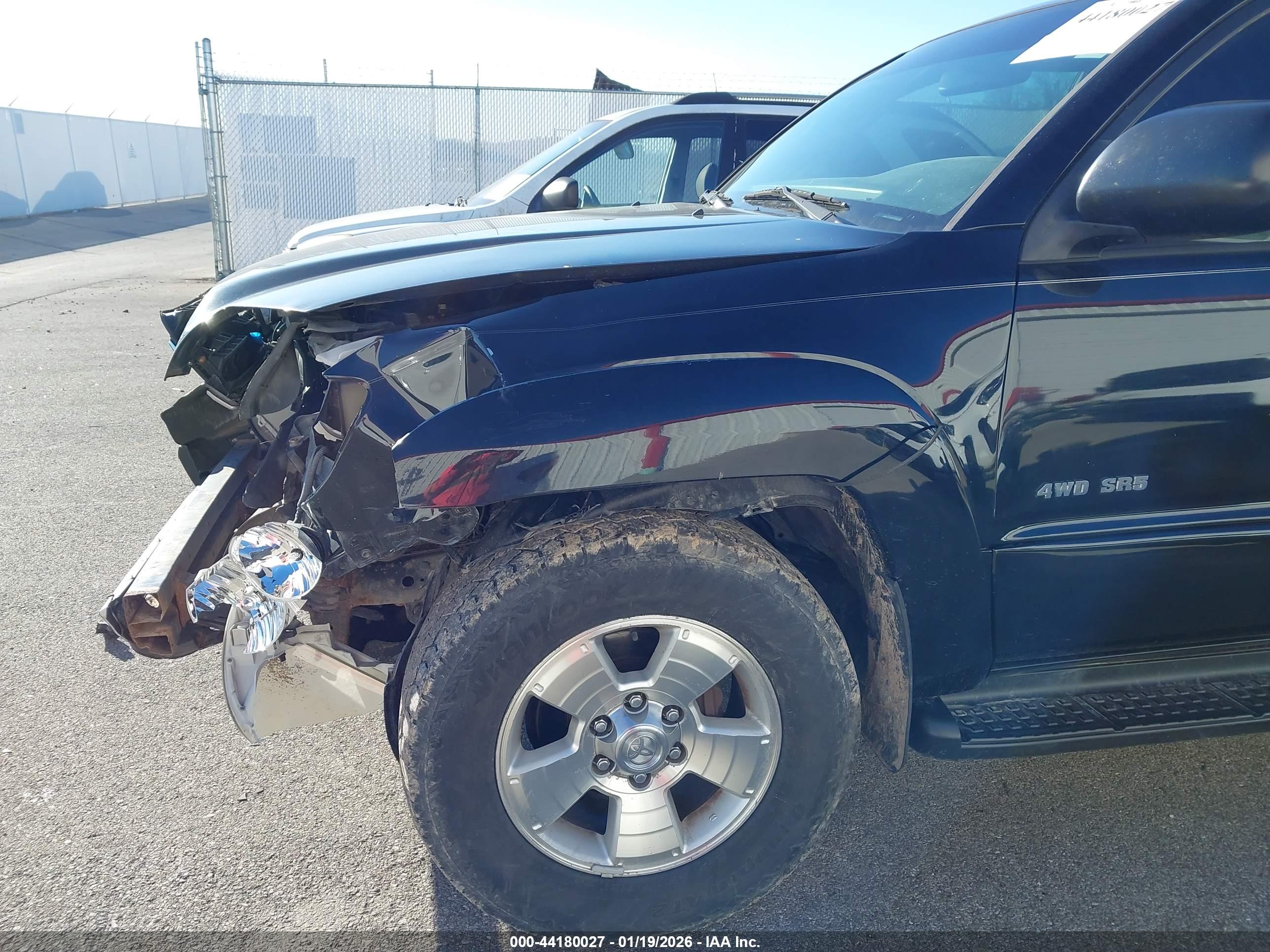 TOYOTA 4RUNNER image 6