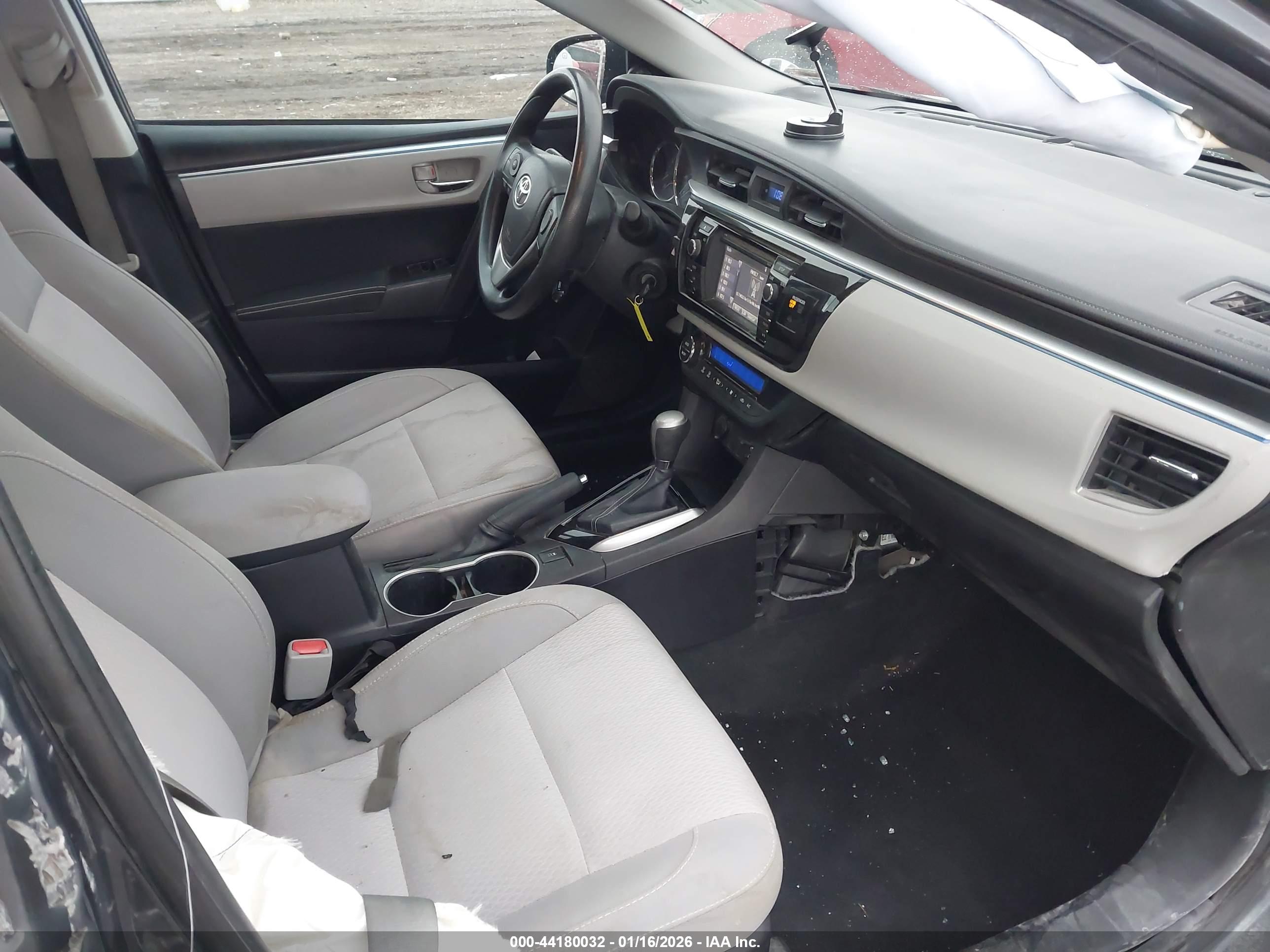 TOYOTA COROLLA image 5