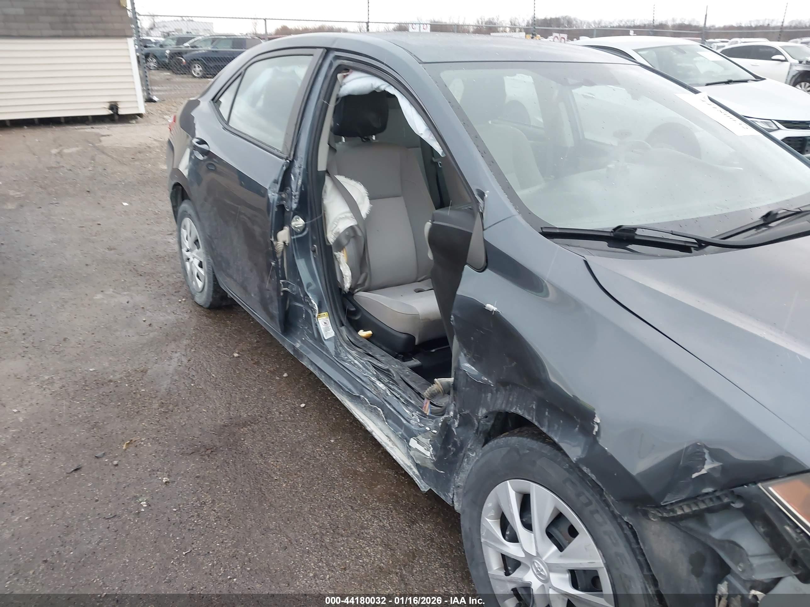 TOYOTA COROLLA image 6