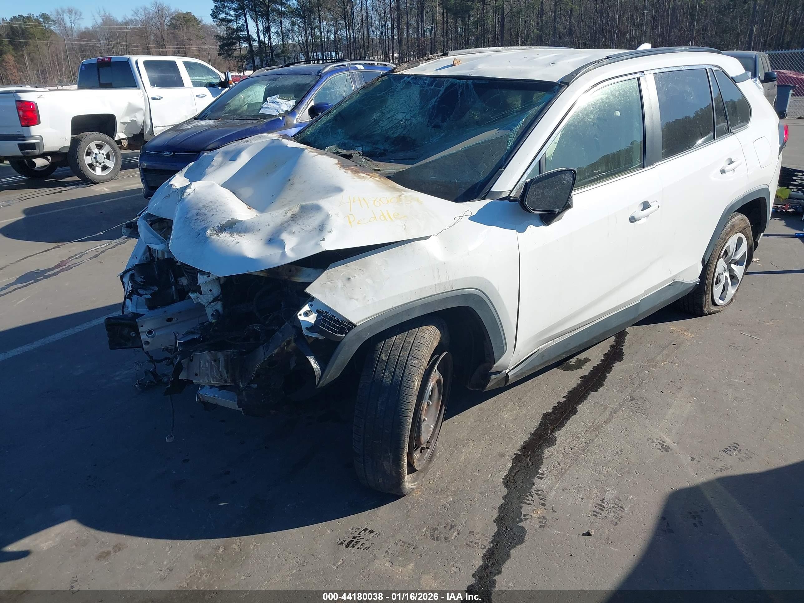 TOYOTA RAV4 image 2