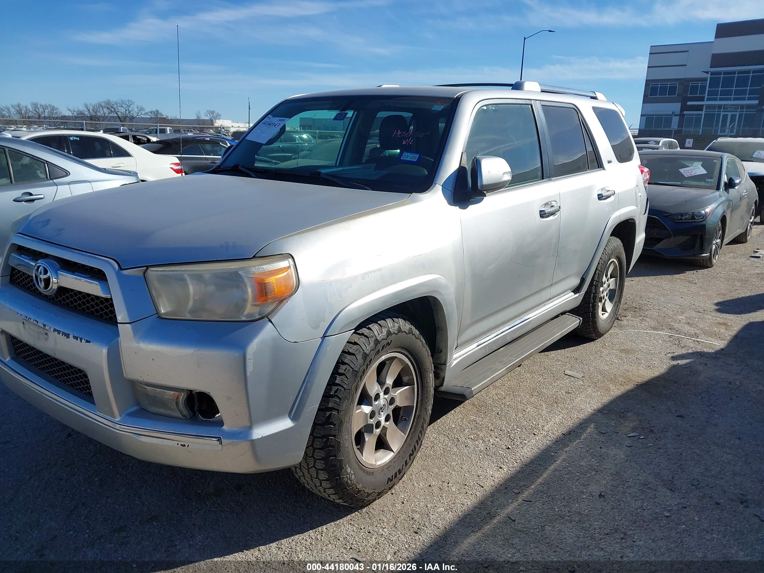 TOYOTA 4RUNNER image 6