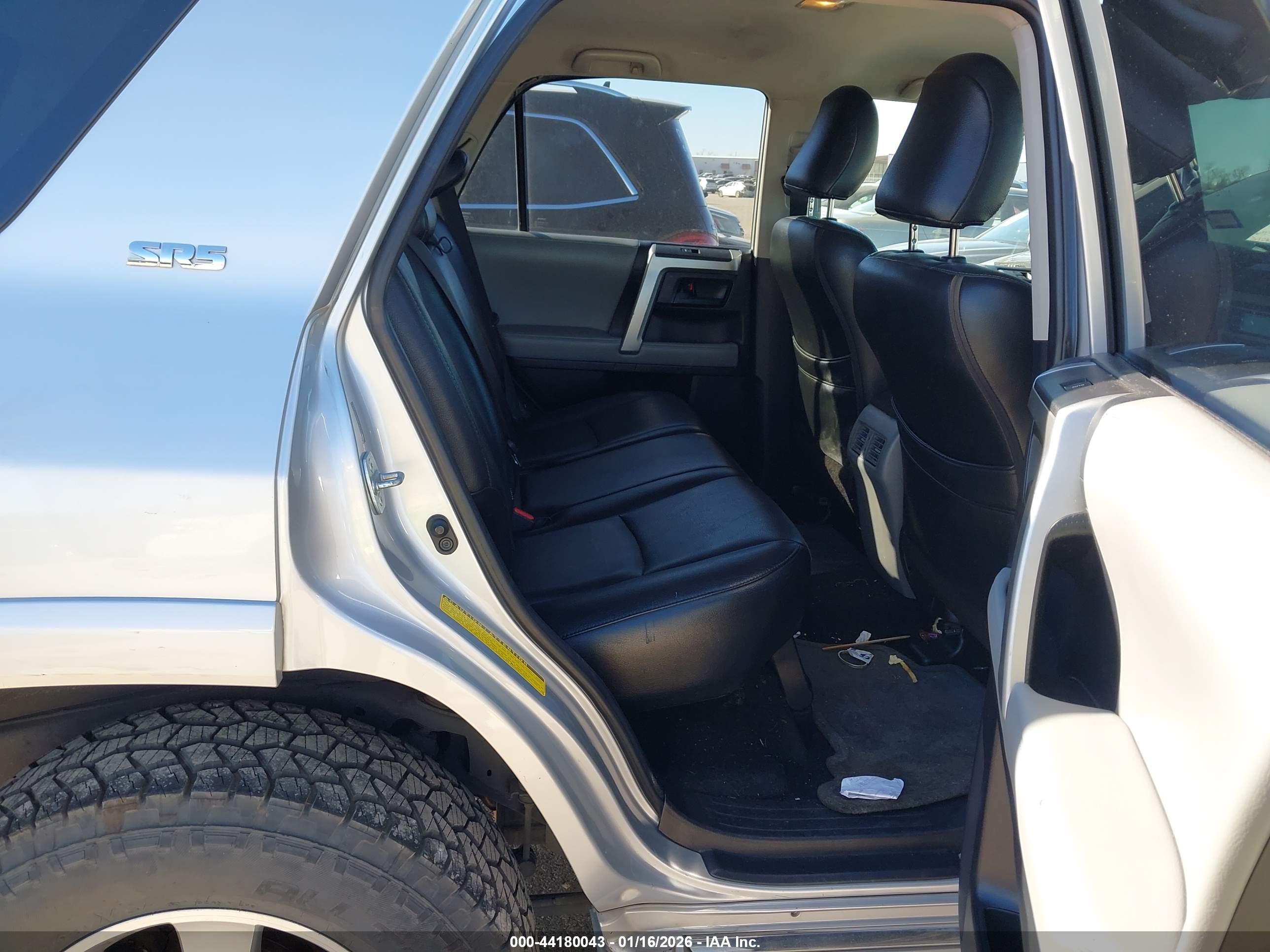 TOYOTA 4RUNNER image 8
