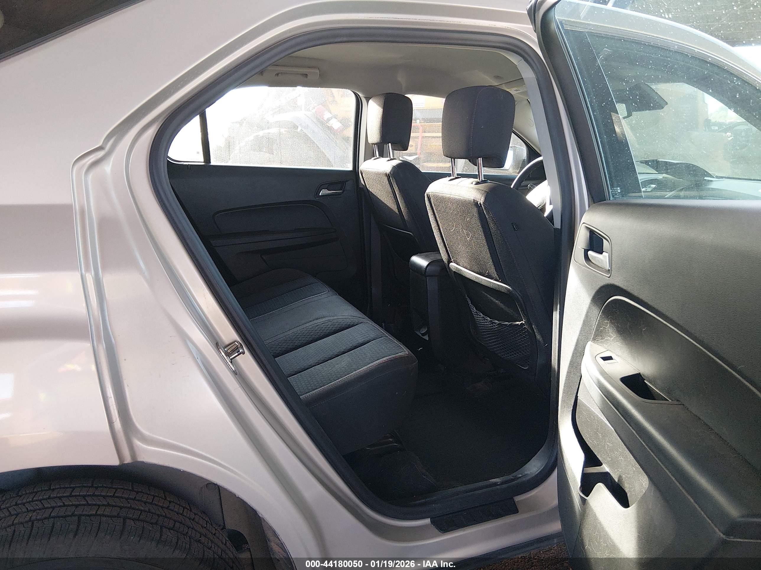 CHEVROLET EQUINOX image 8