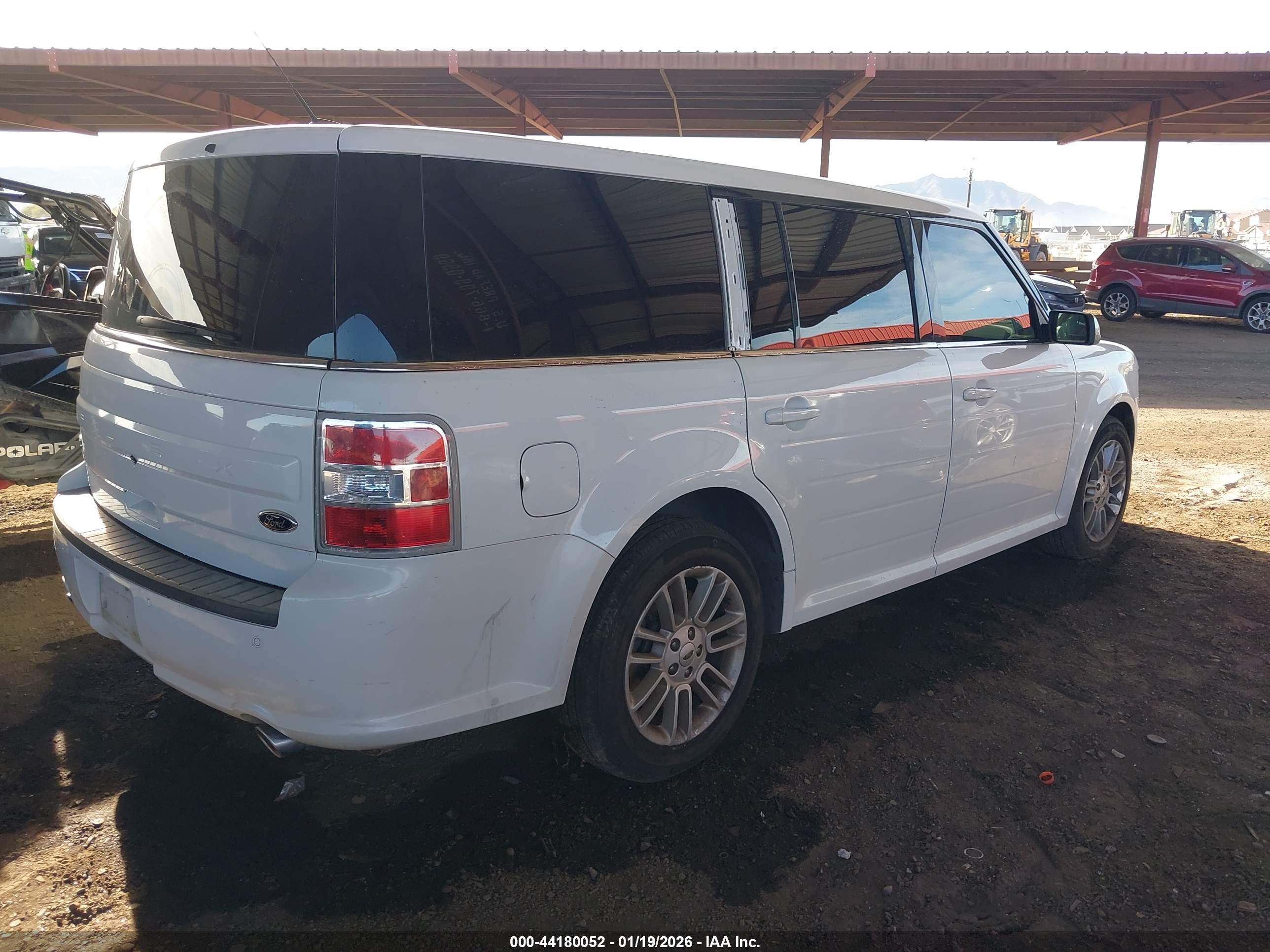 FORD FLEX image 4