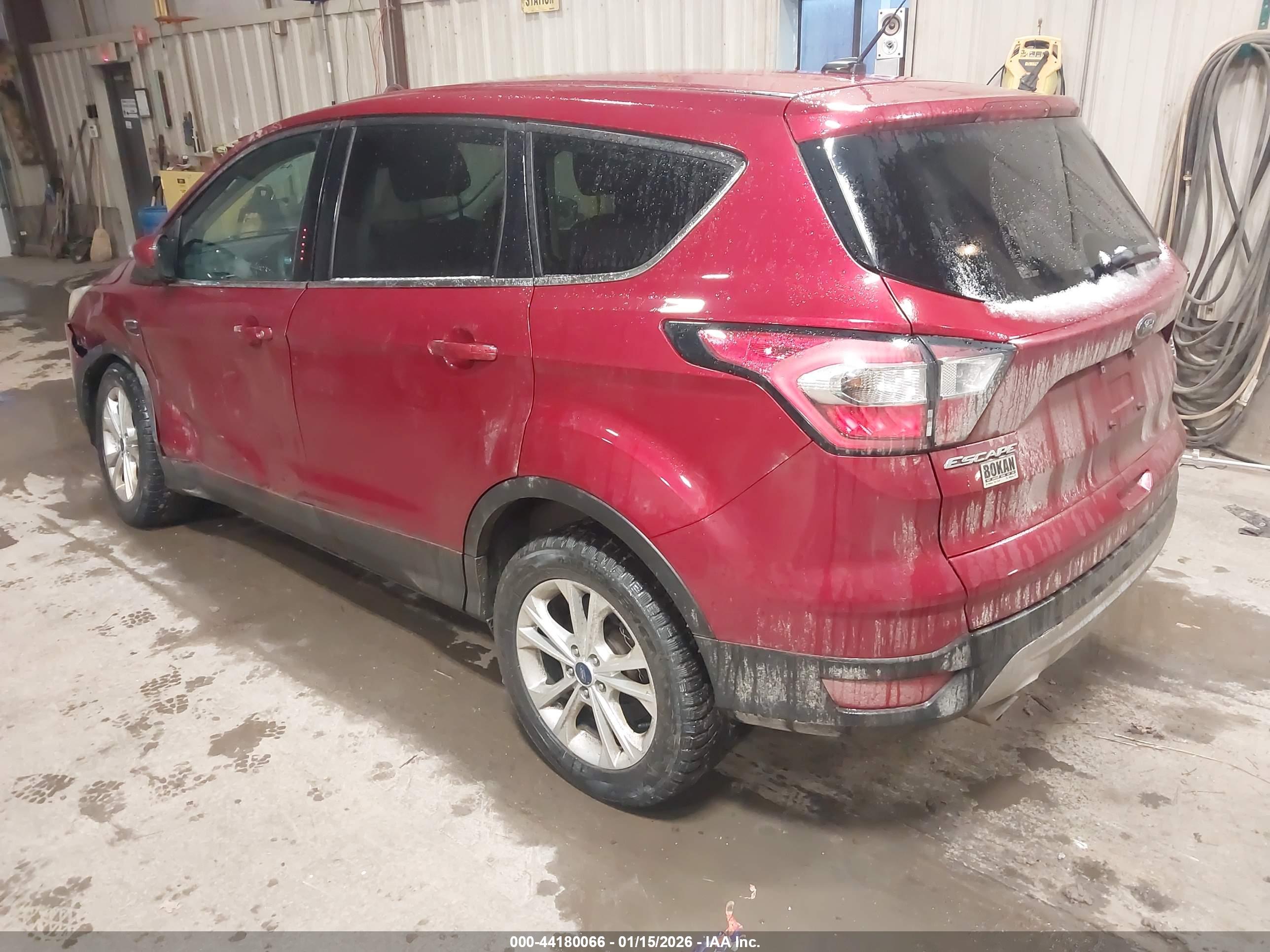FORD ESCAPE image 3