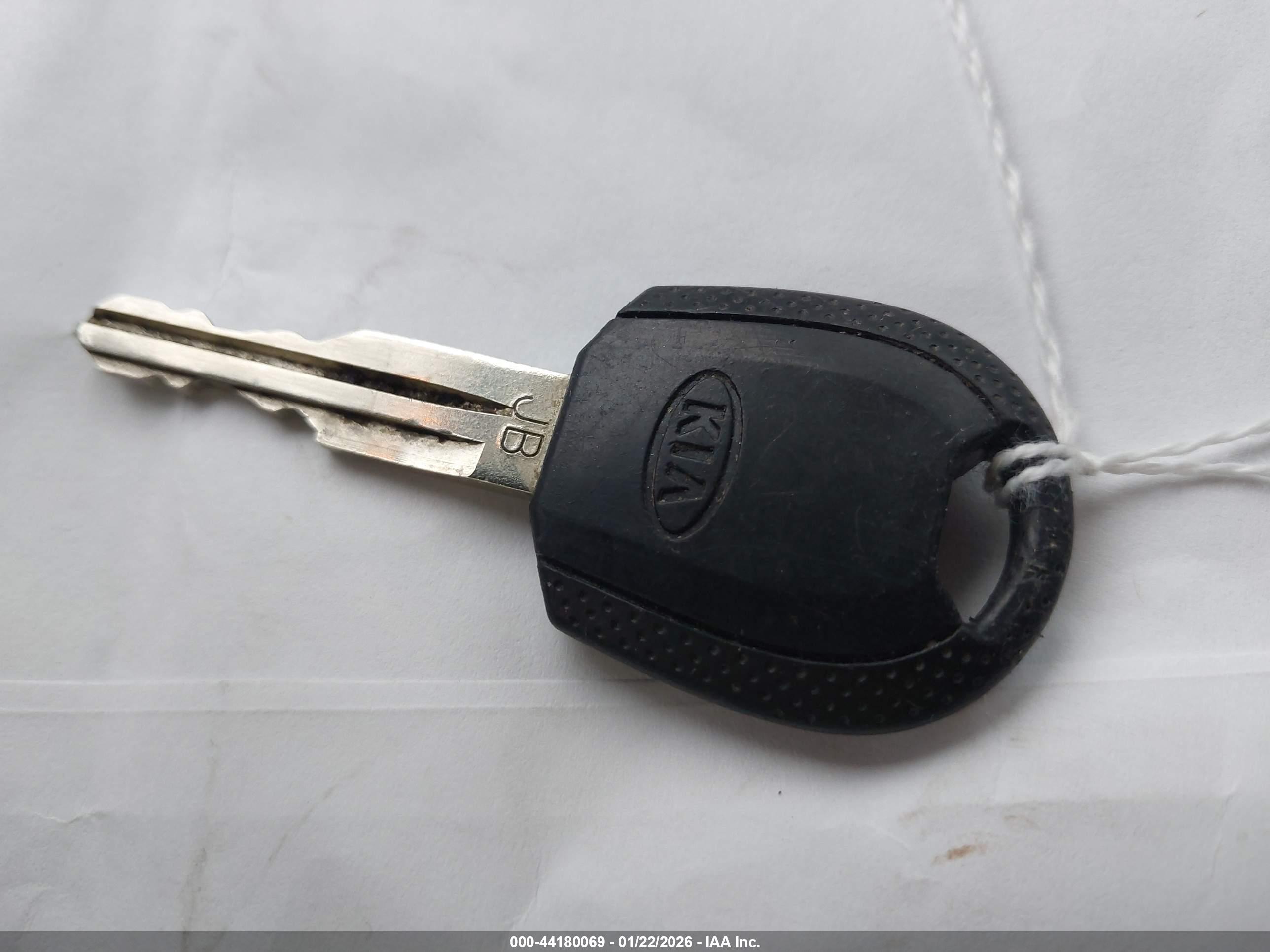 KIA RIO image 11