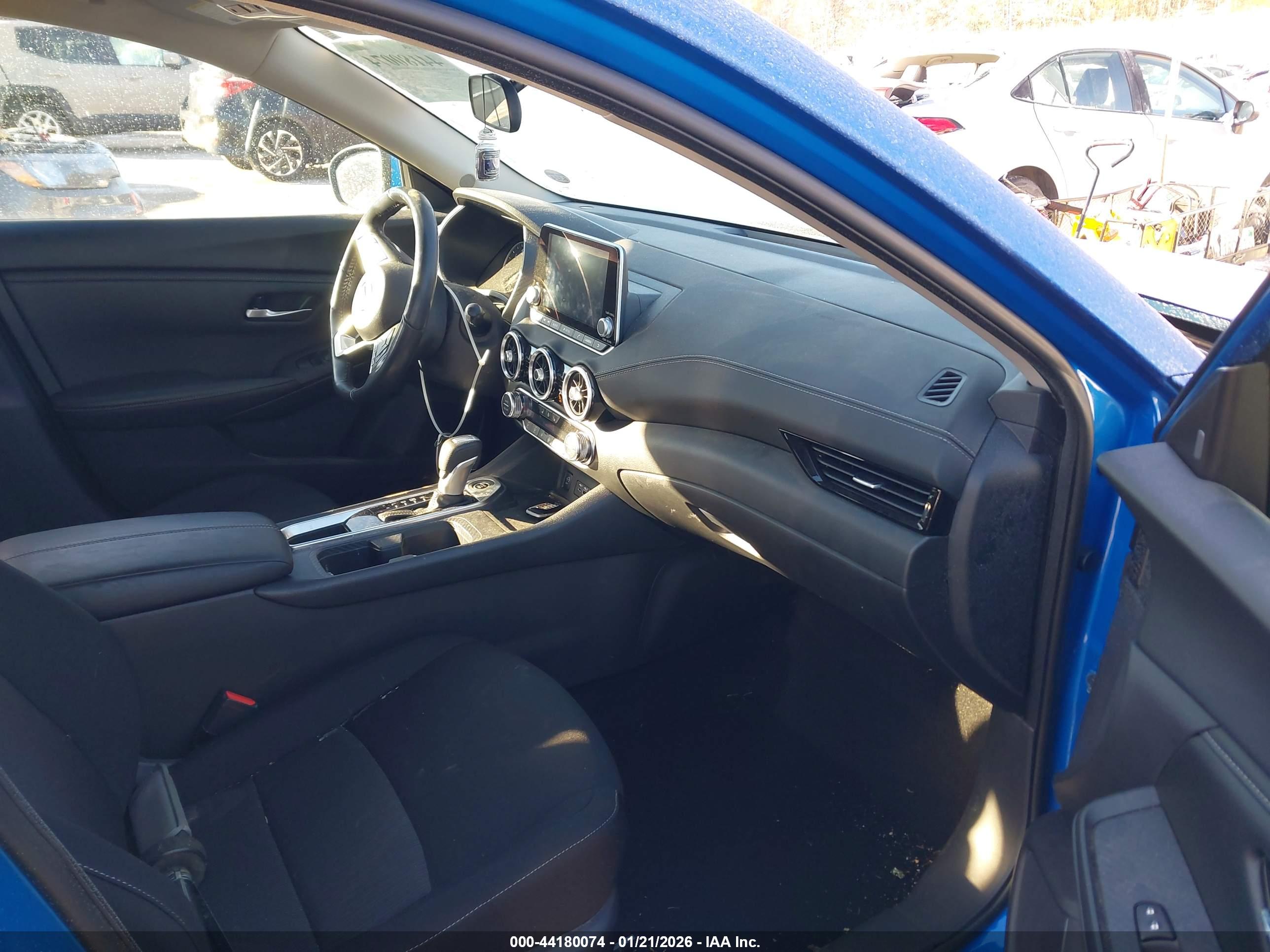 NISSAN SENTRA image 5