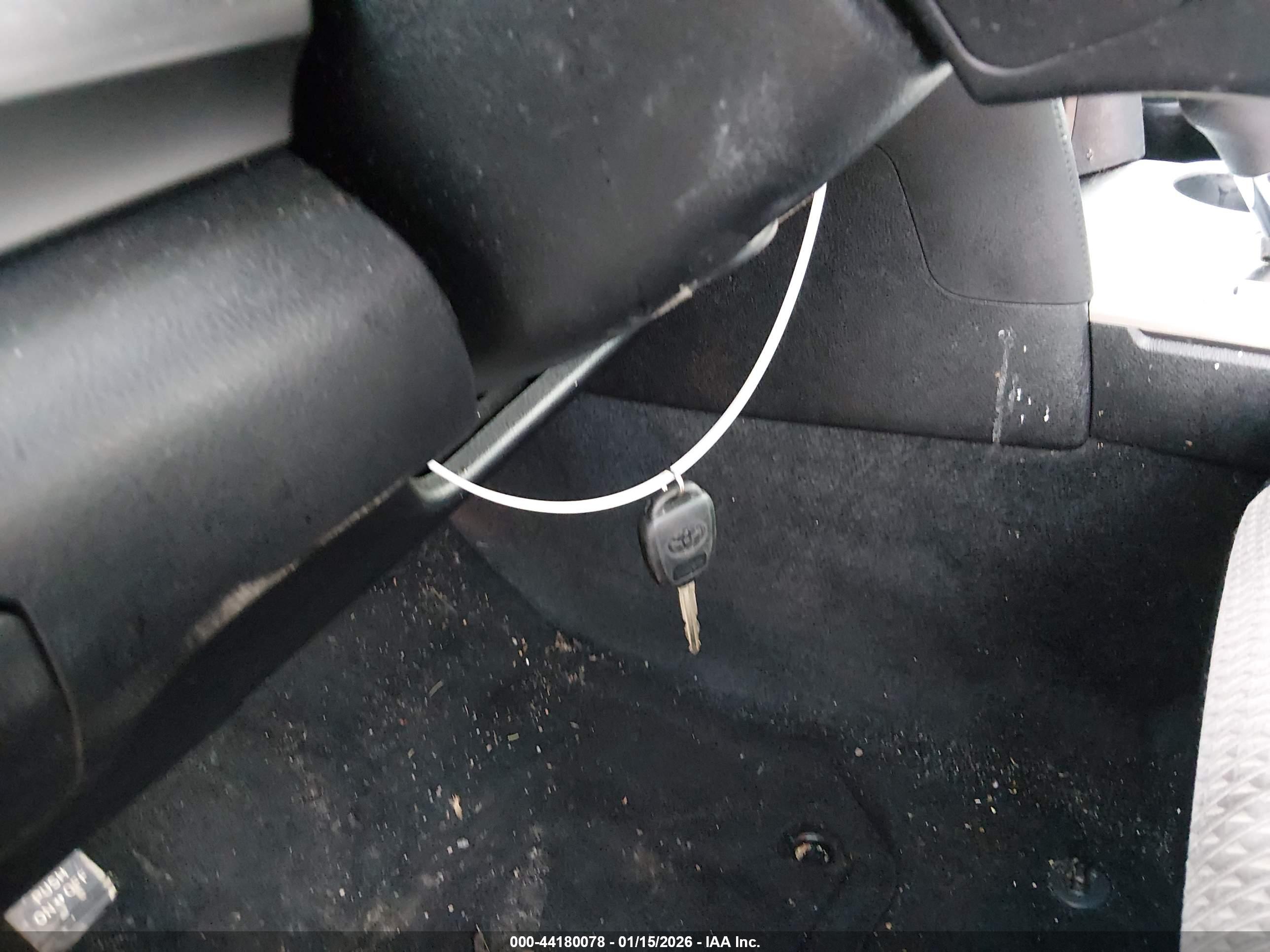 TOYOTA CAMRY image 11