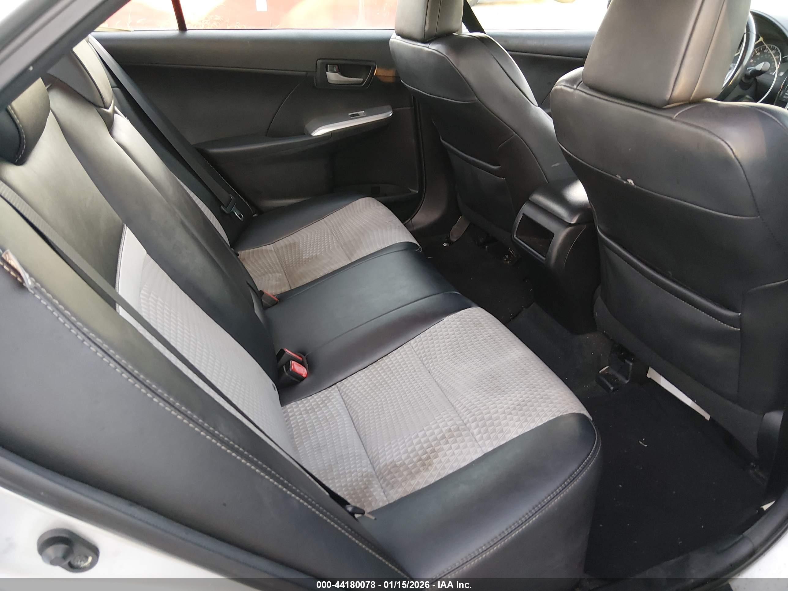TOYOTA CAMRY image 8