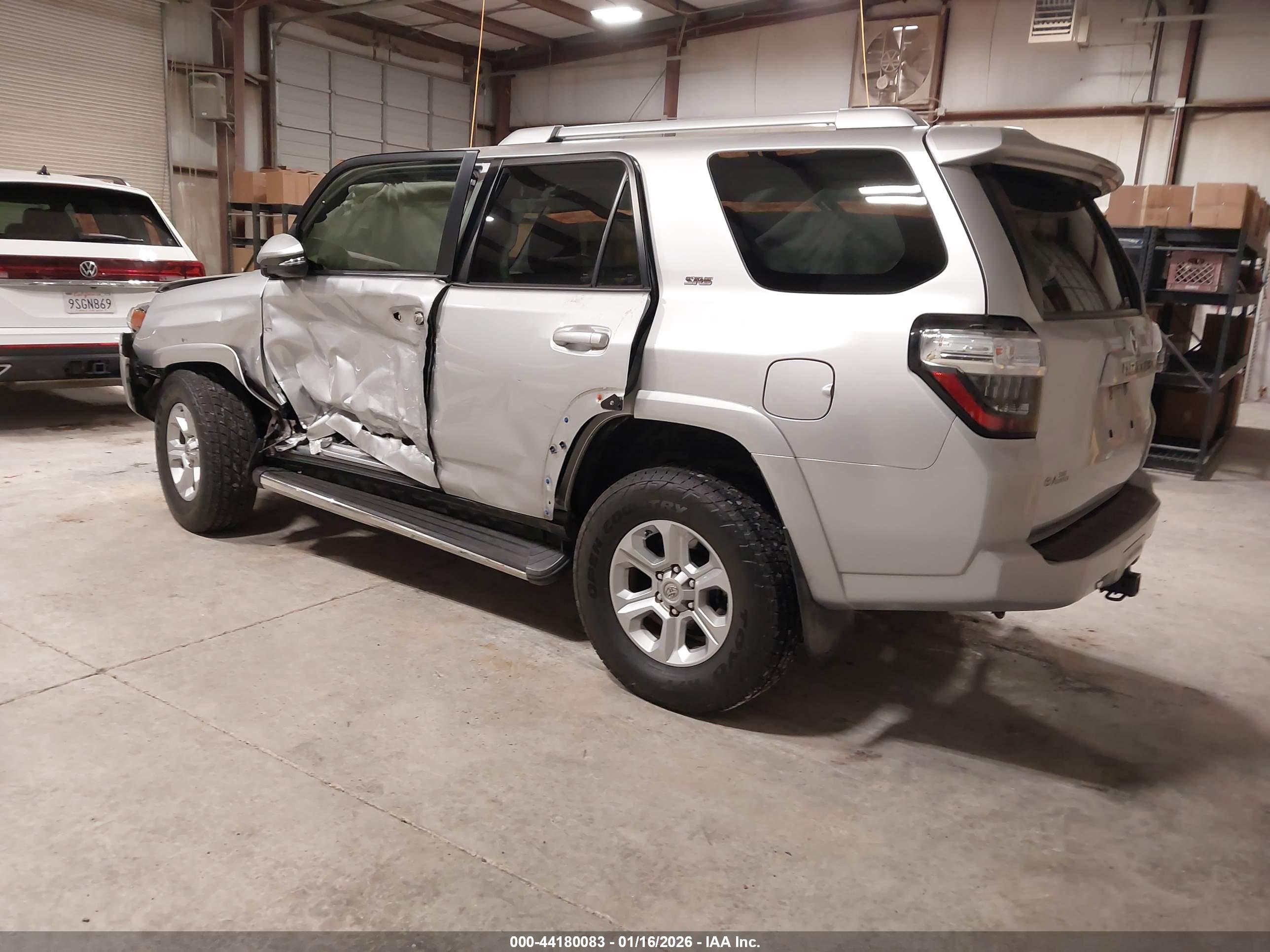 TOYOTA 4RUNNER image 3