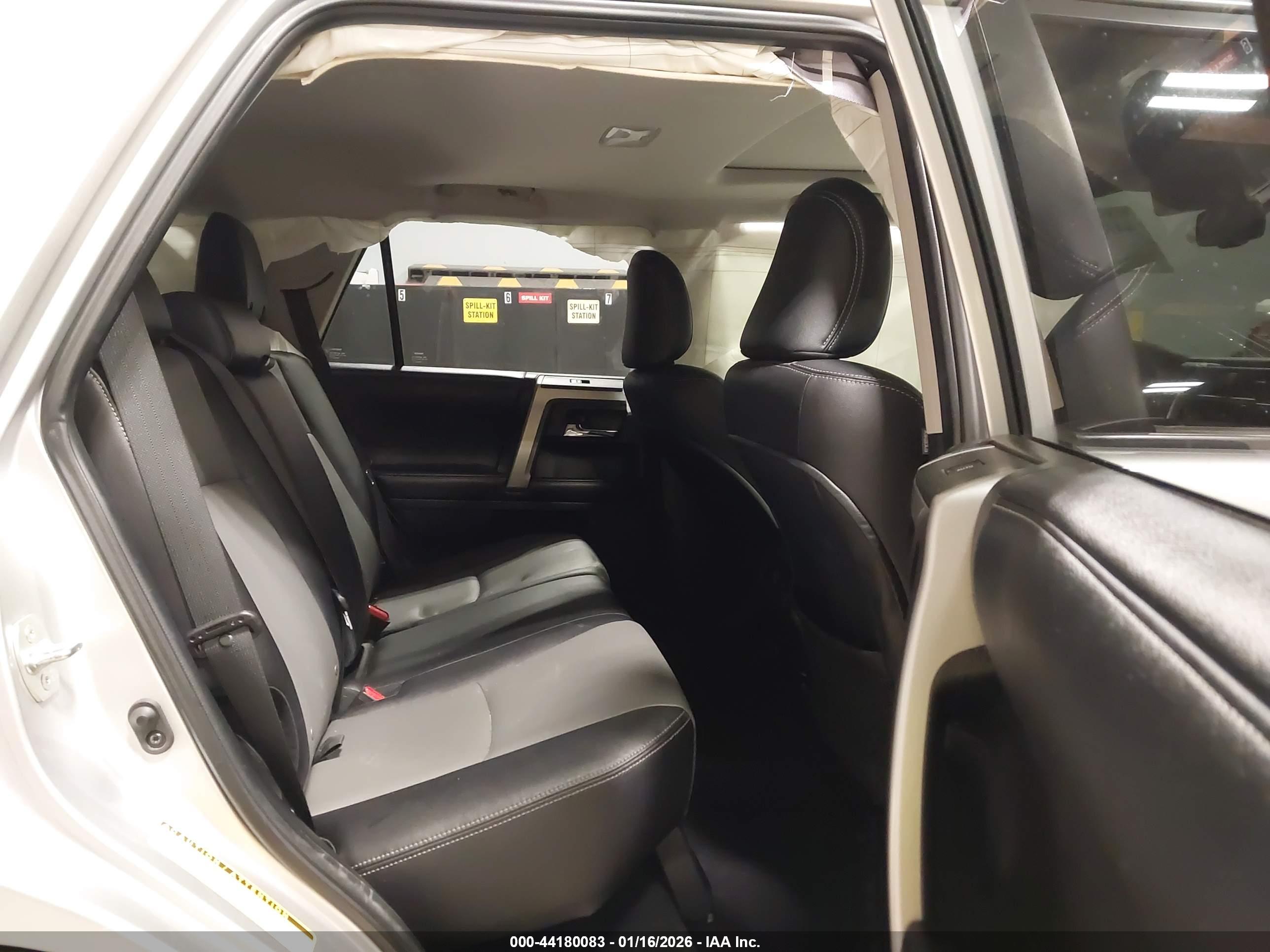 TOYOTA 4RUNNER image 8