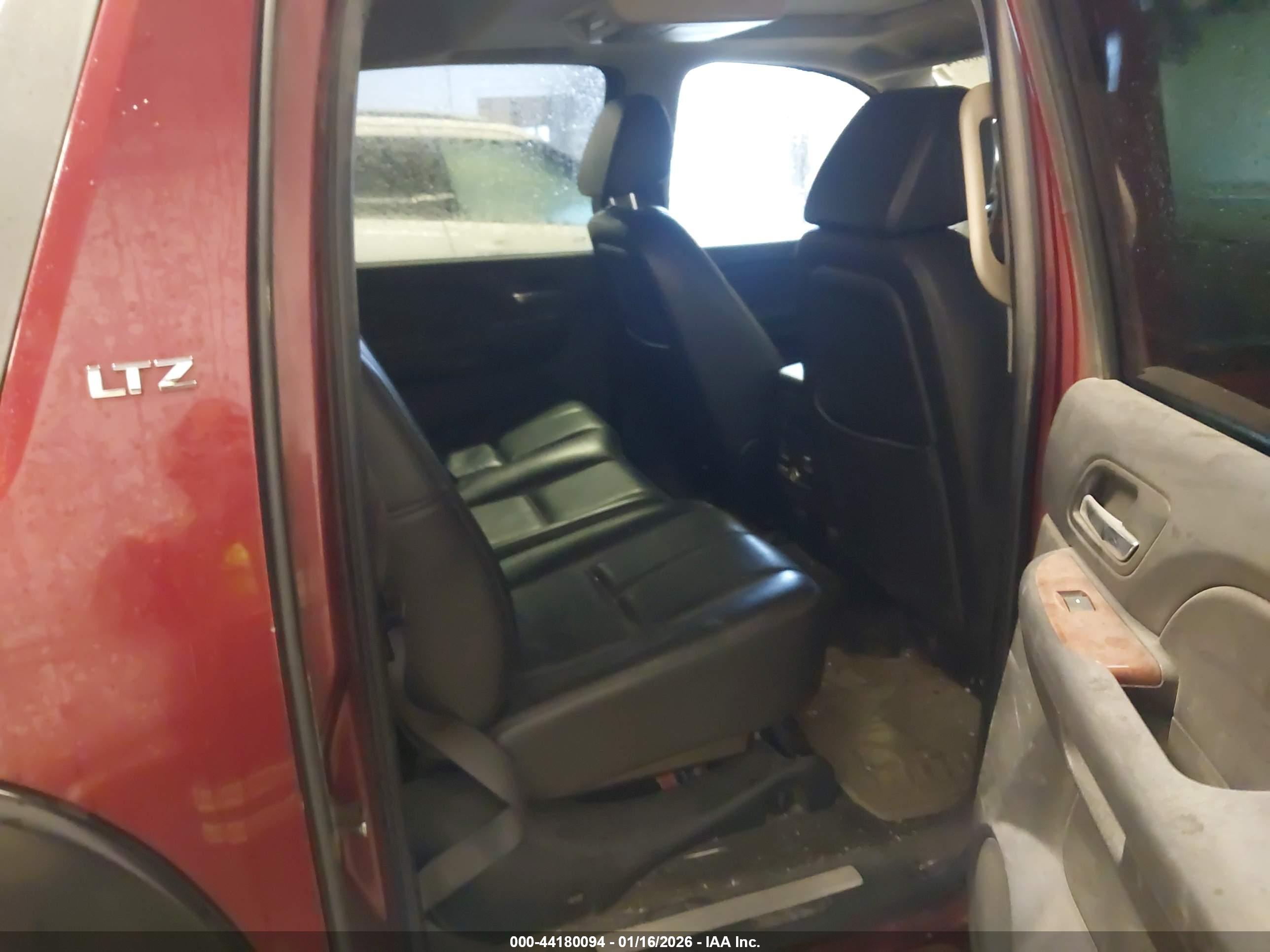CHEVROLET AVALANCHE image 8