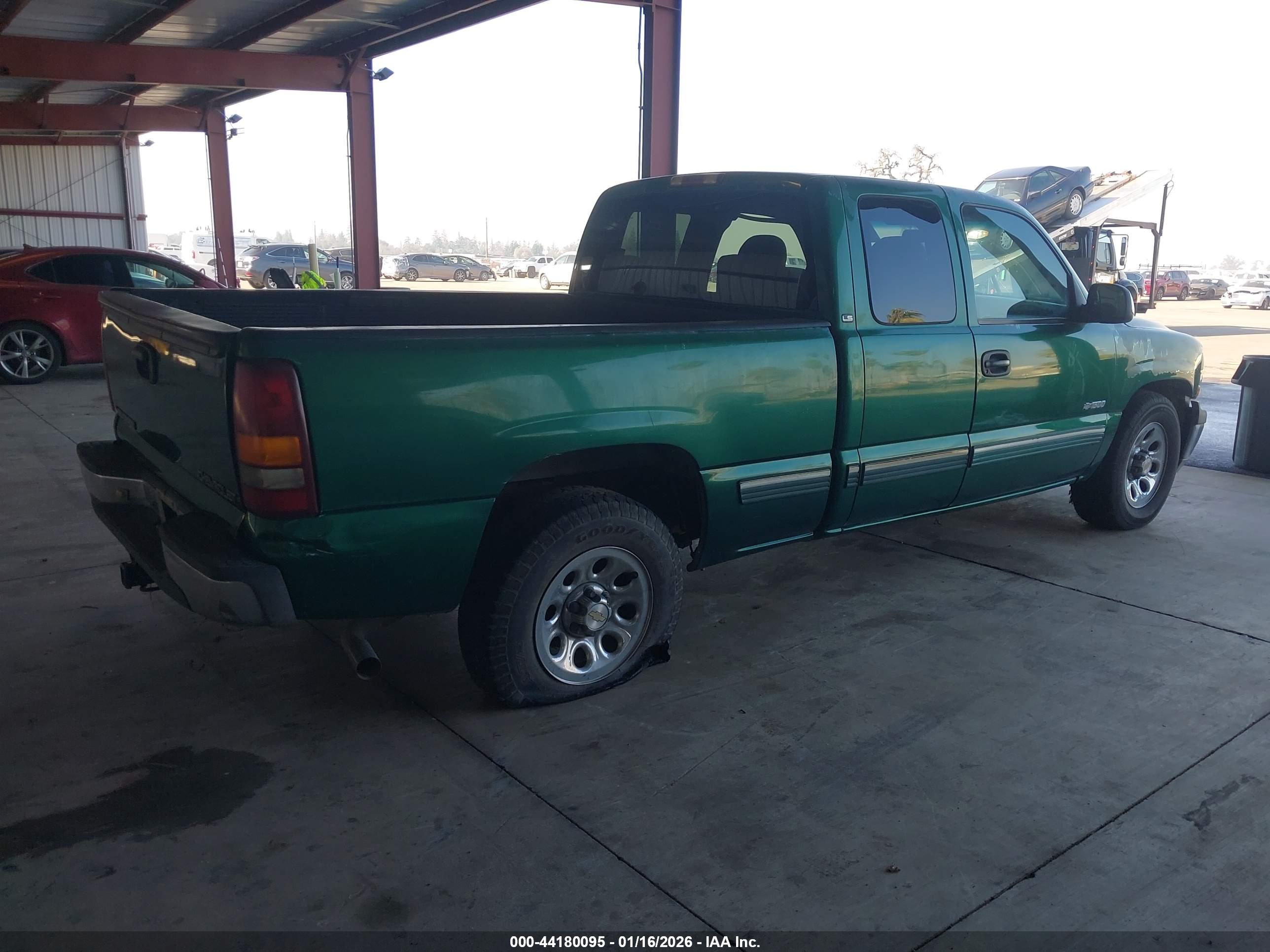 CHEVROLET SILVERADO image 4