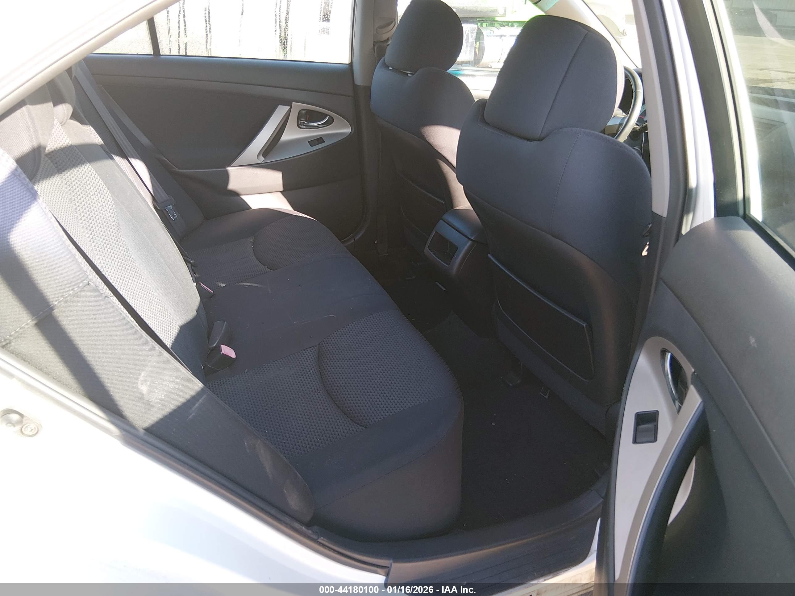 TOYOTA CAMRY image 8
