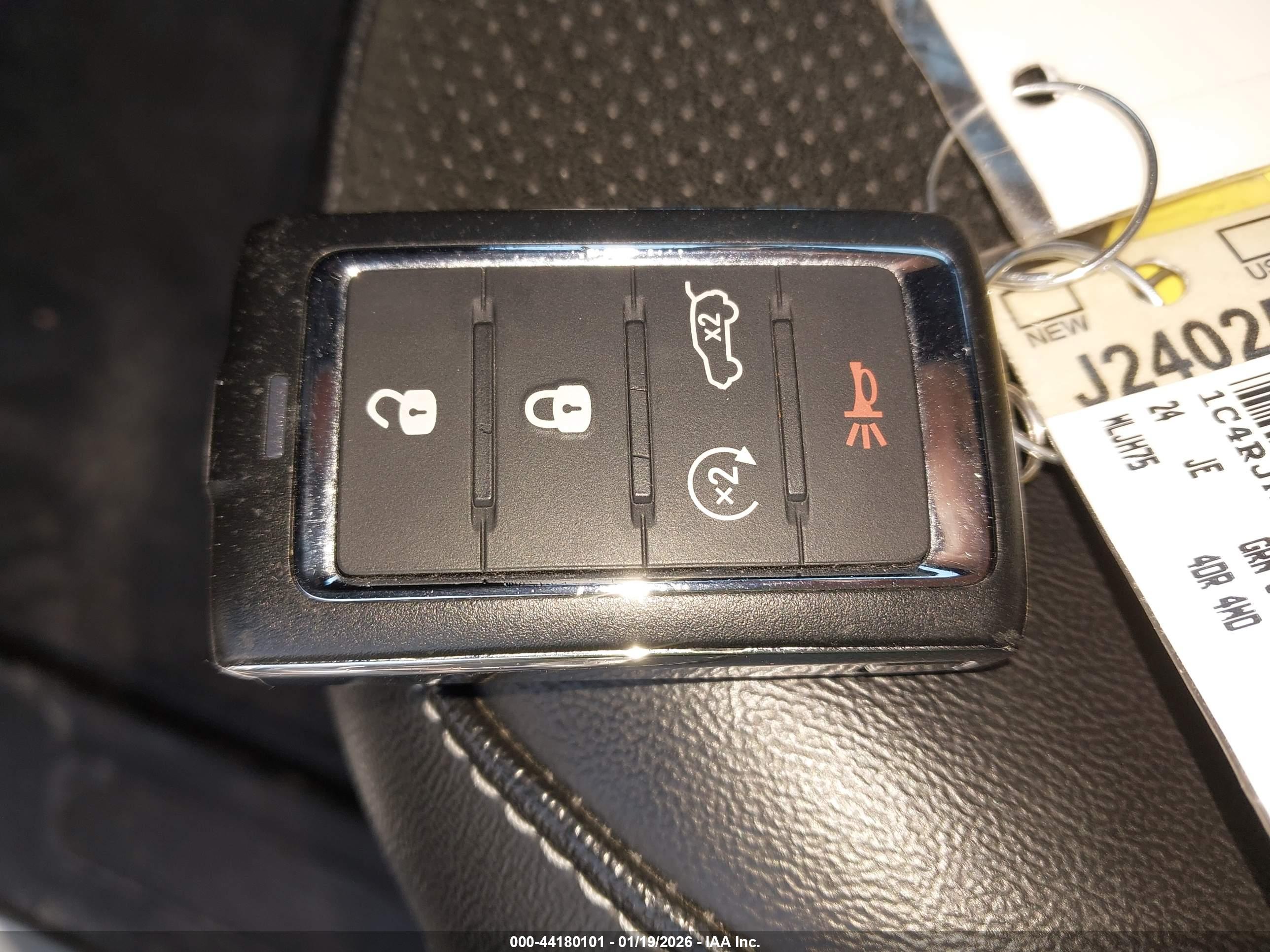 JEEP GRAND image 11