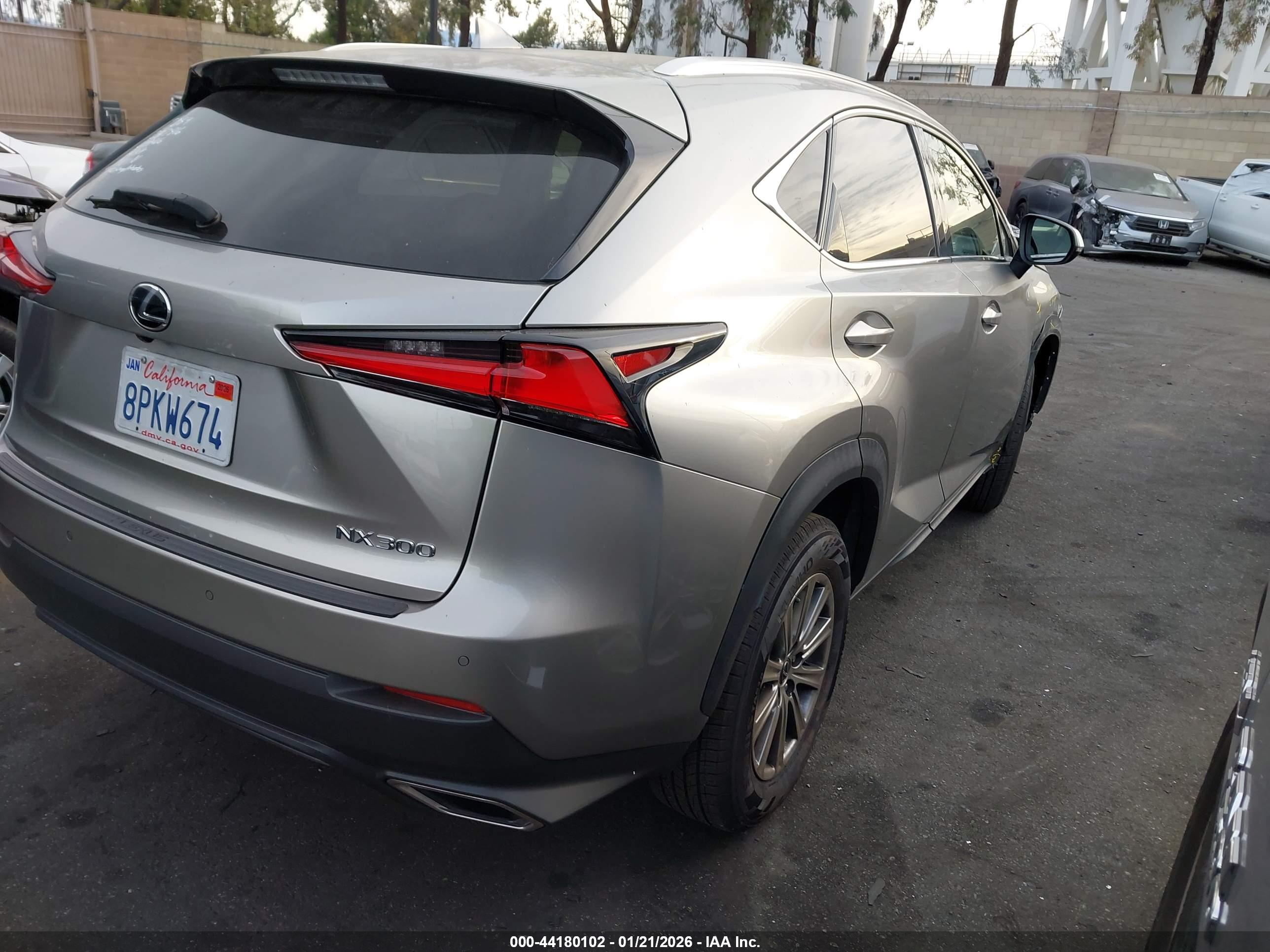 LEXUS NX image 4