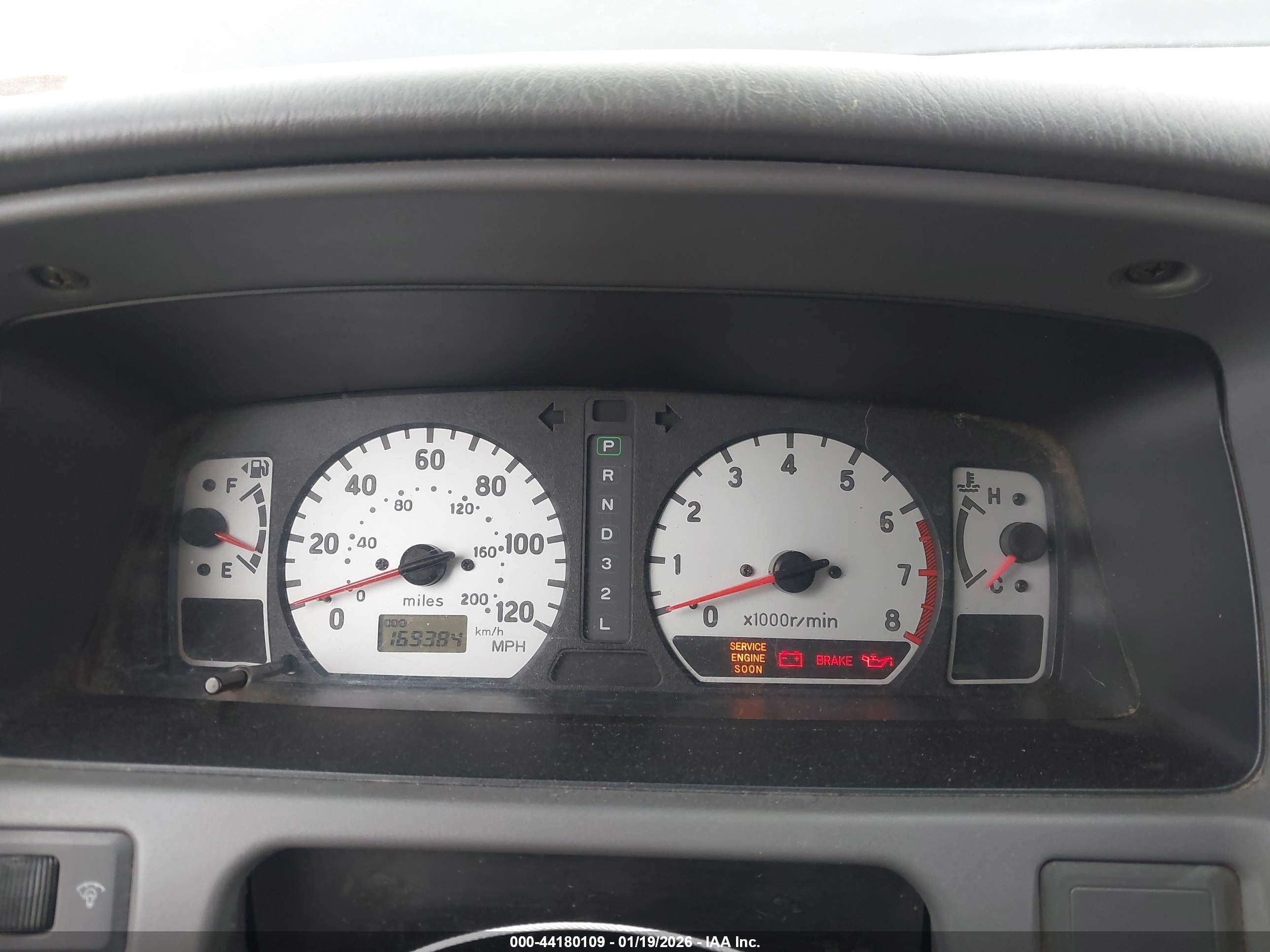 MITSUBISHI MONTERO image 7