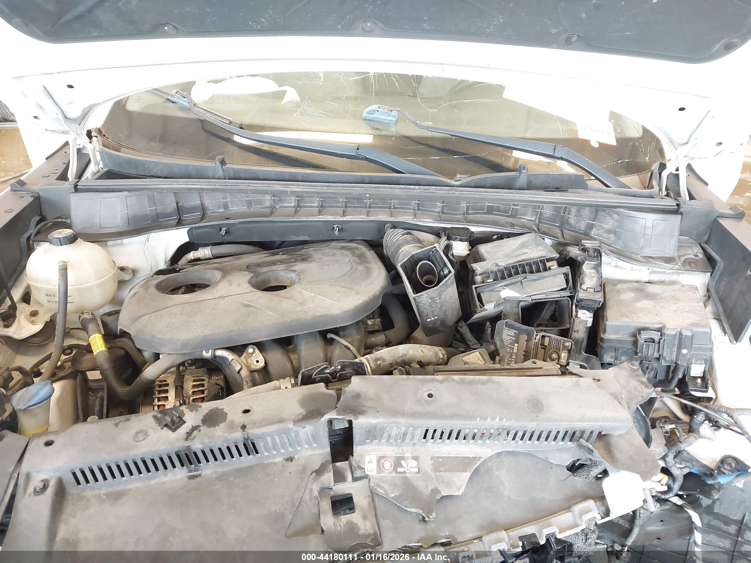 HYUNDAI TUCSON image 10