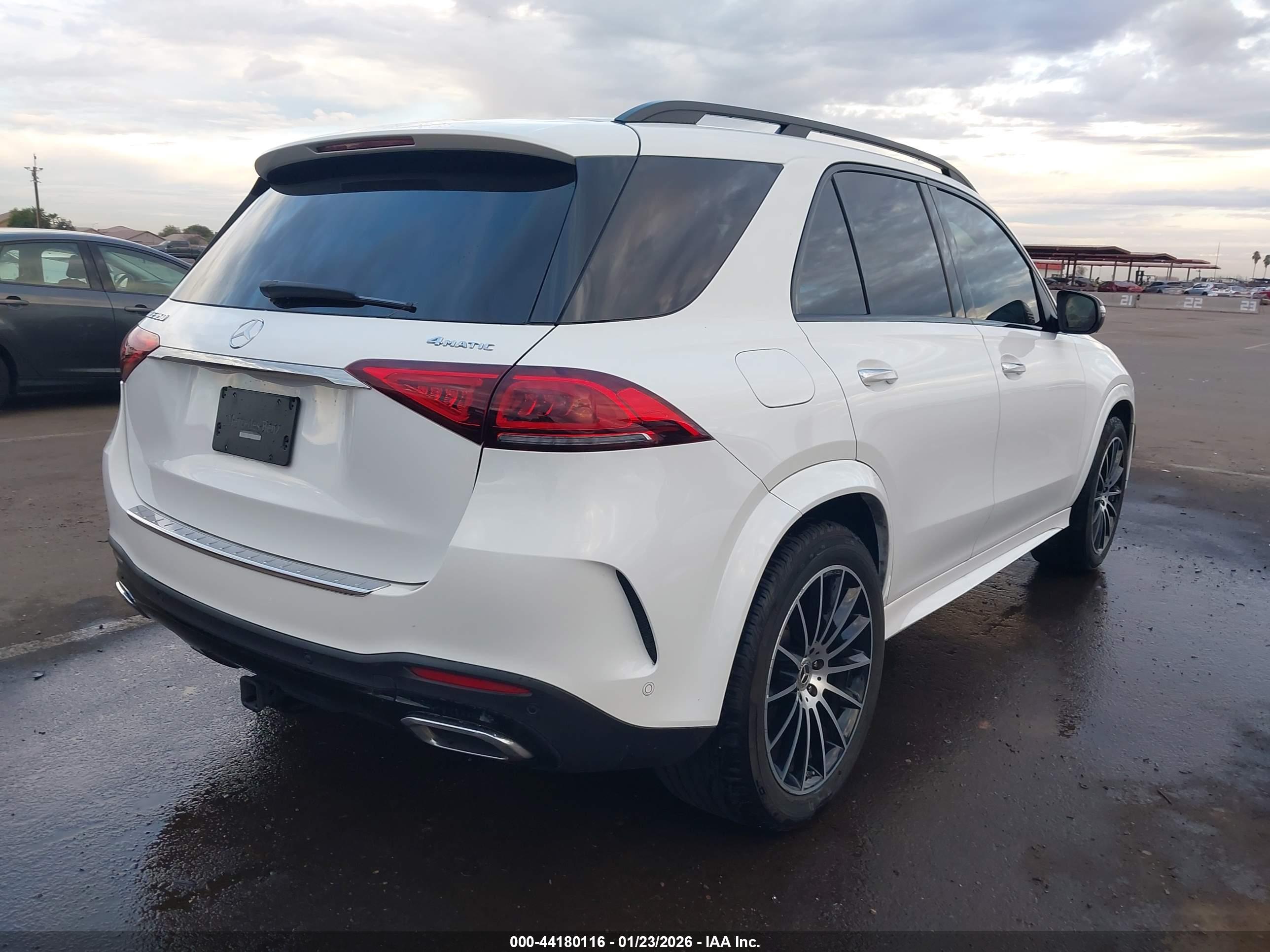 MERCEDES-BENZ GLE image 4