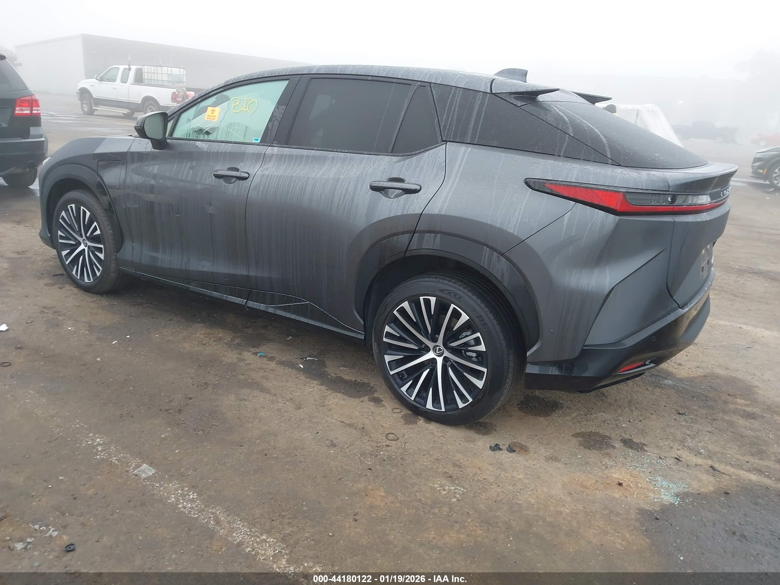 LEXUS RZ image 3