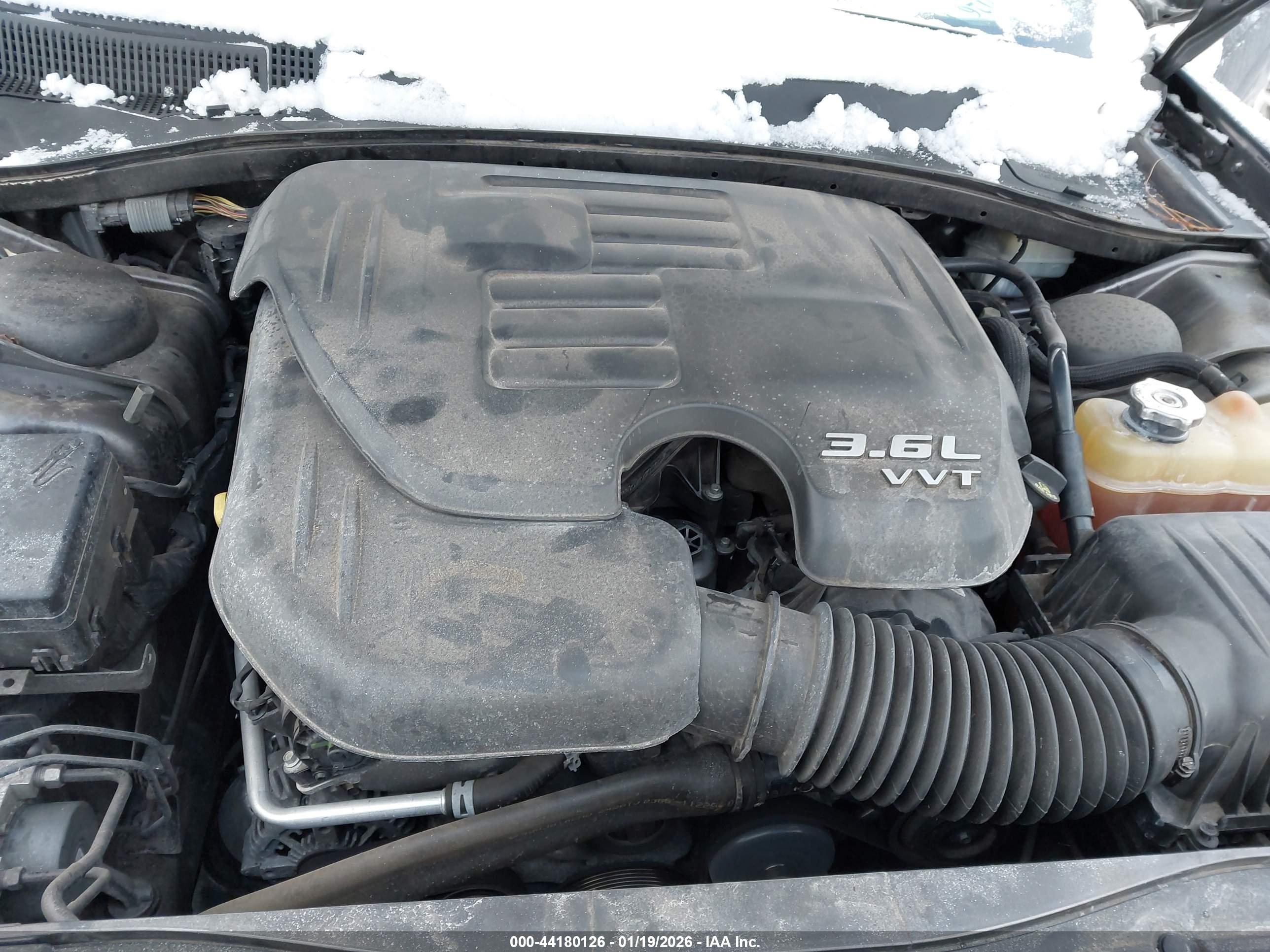 CHRYSLER 300 image 10