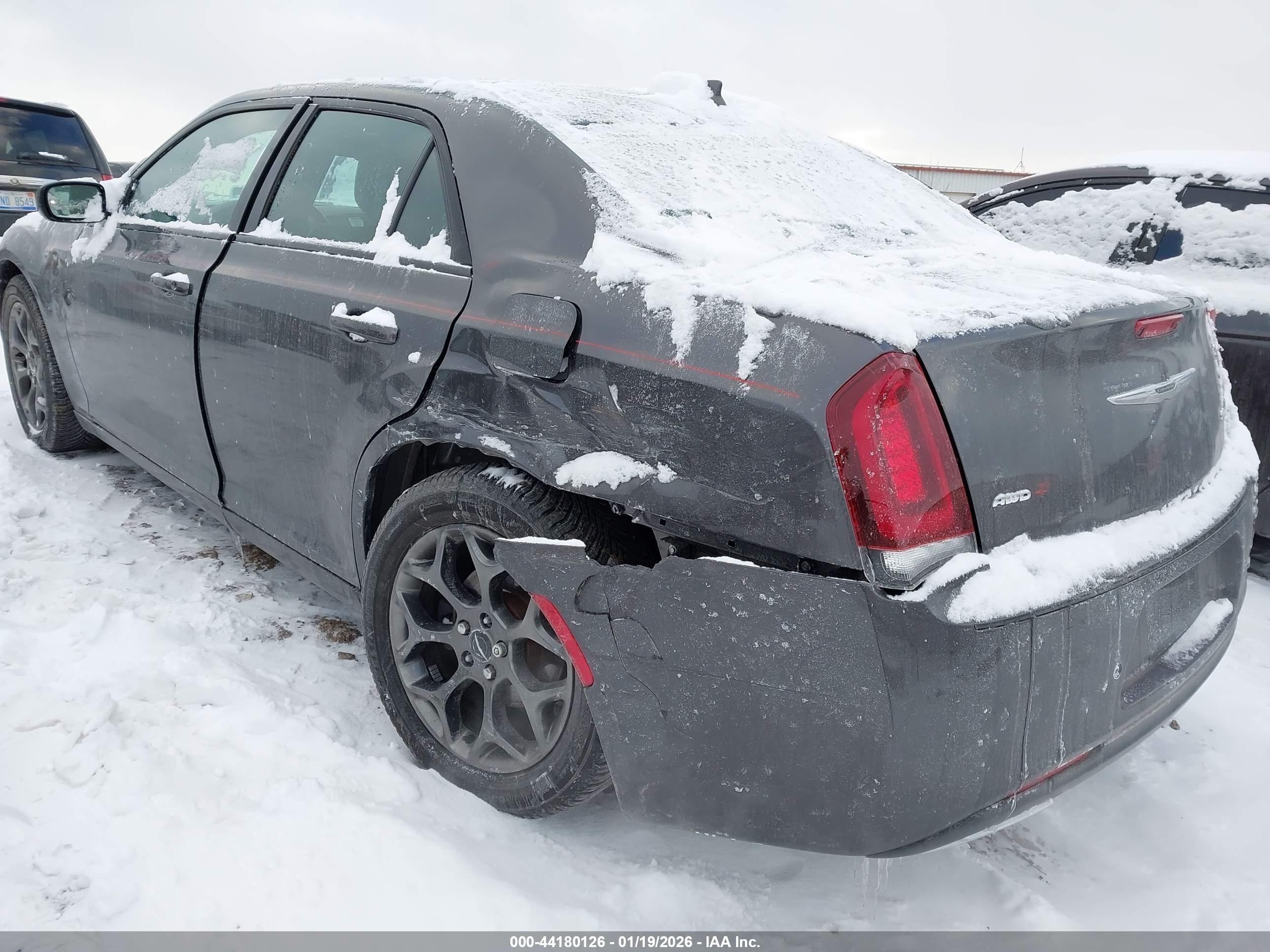 CHRYSLER 300 image 3