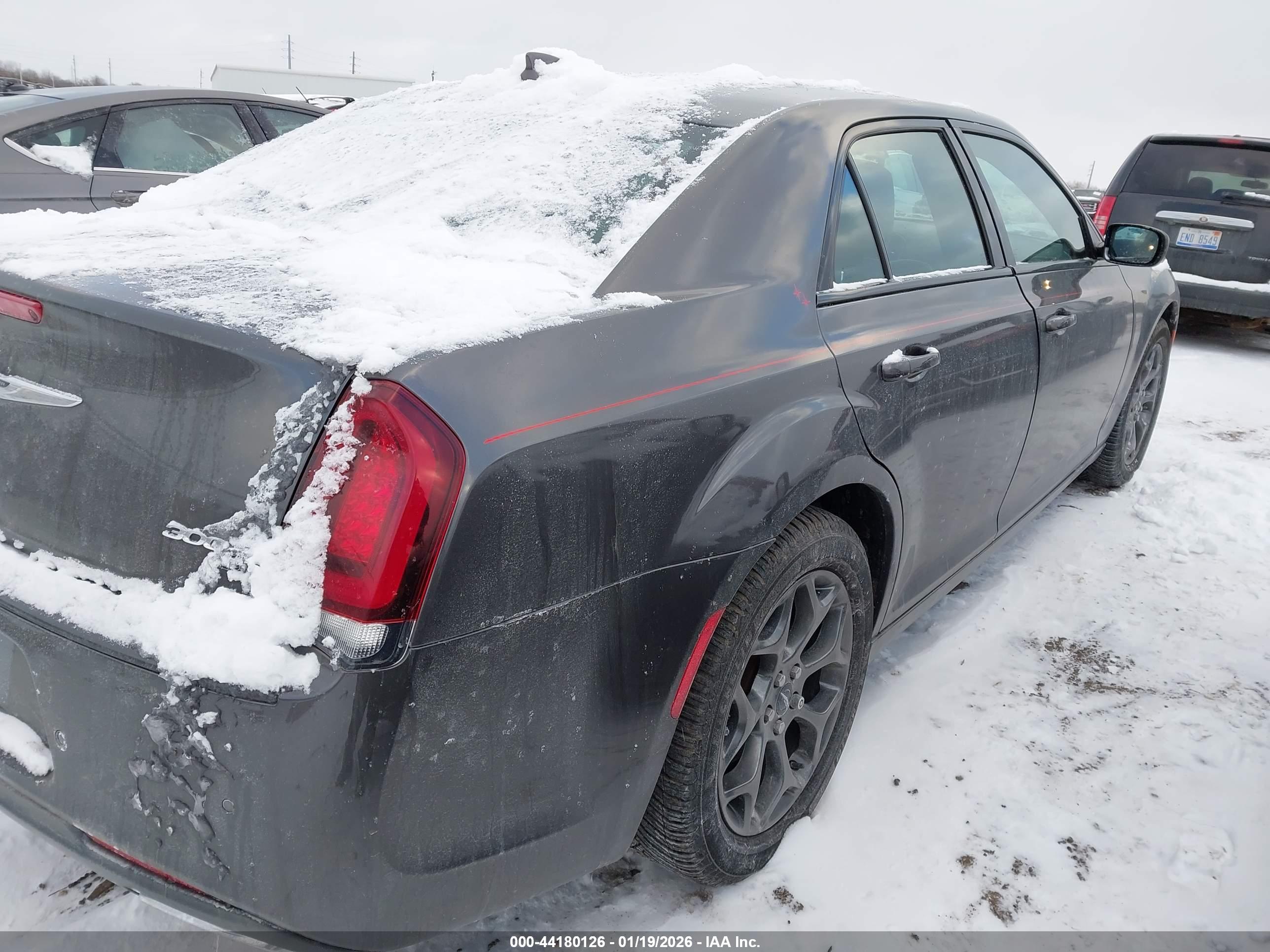 CHRYSLER 300 image 4