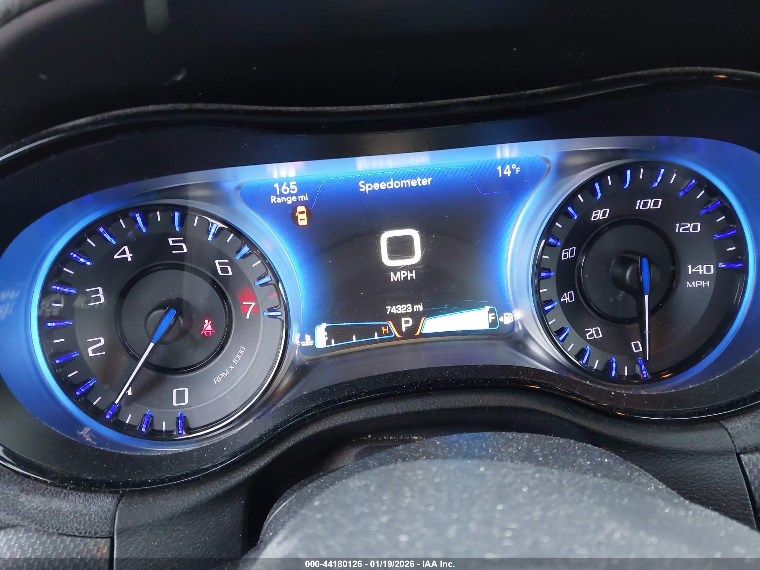 CHRYSLER 300 image 7