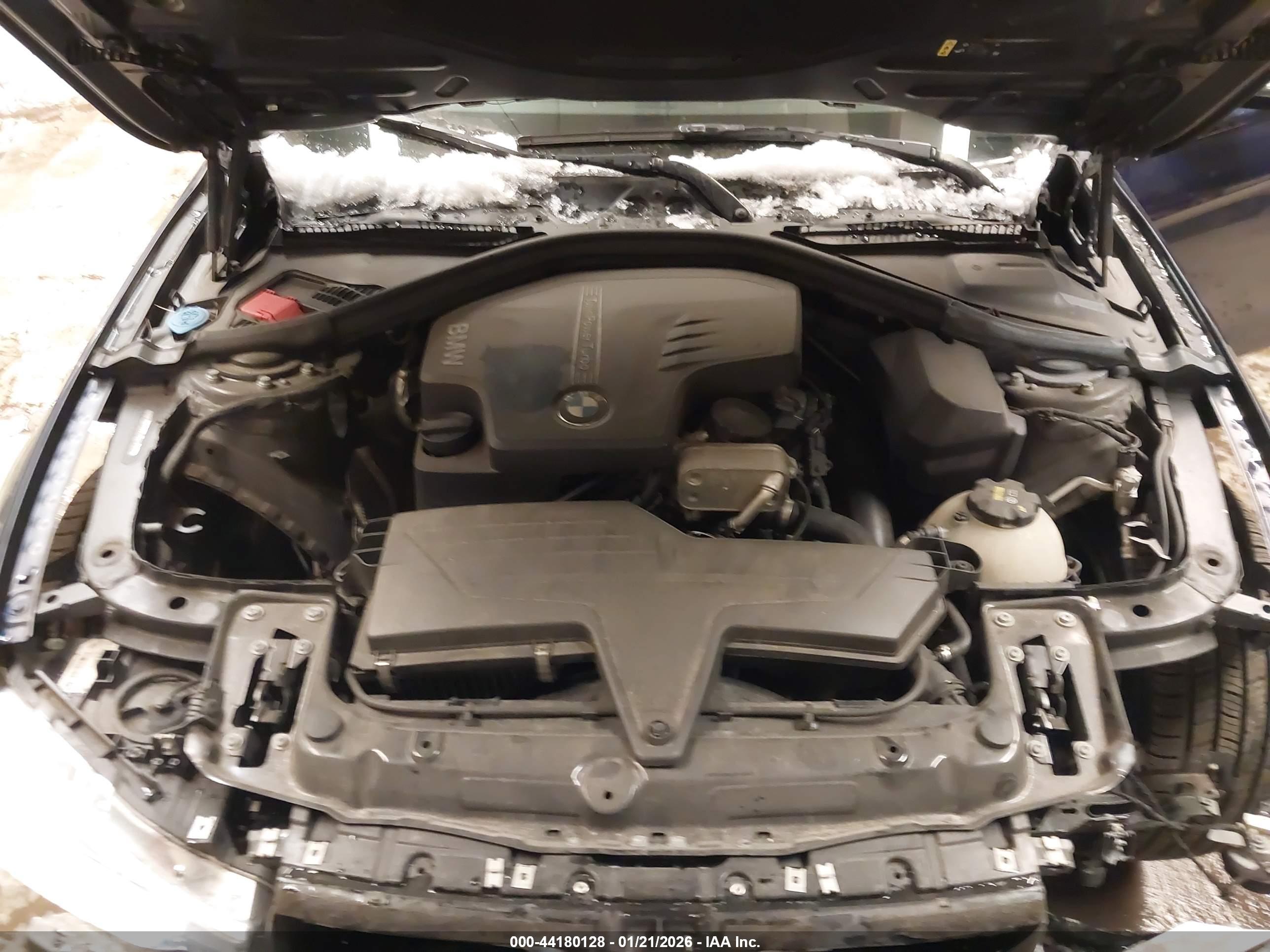 BMW 320I image 10