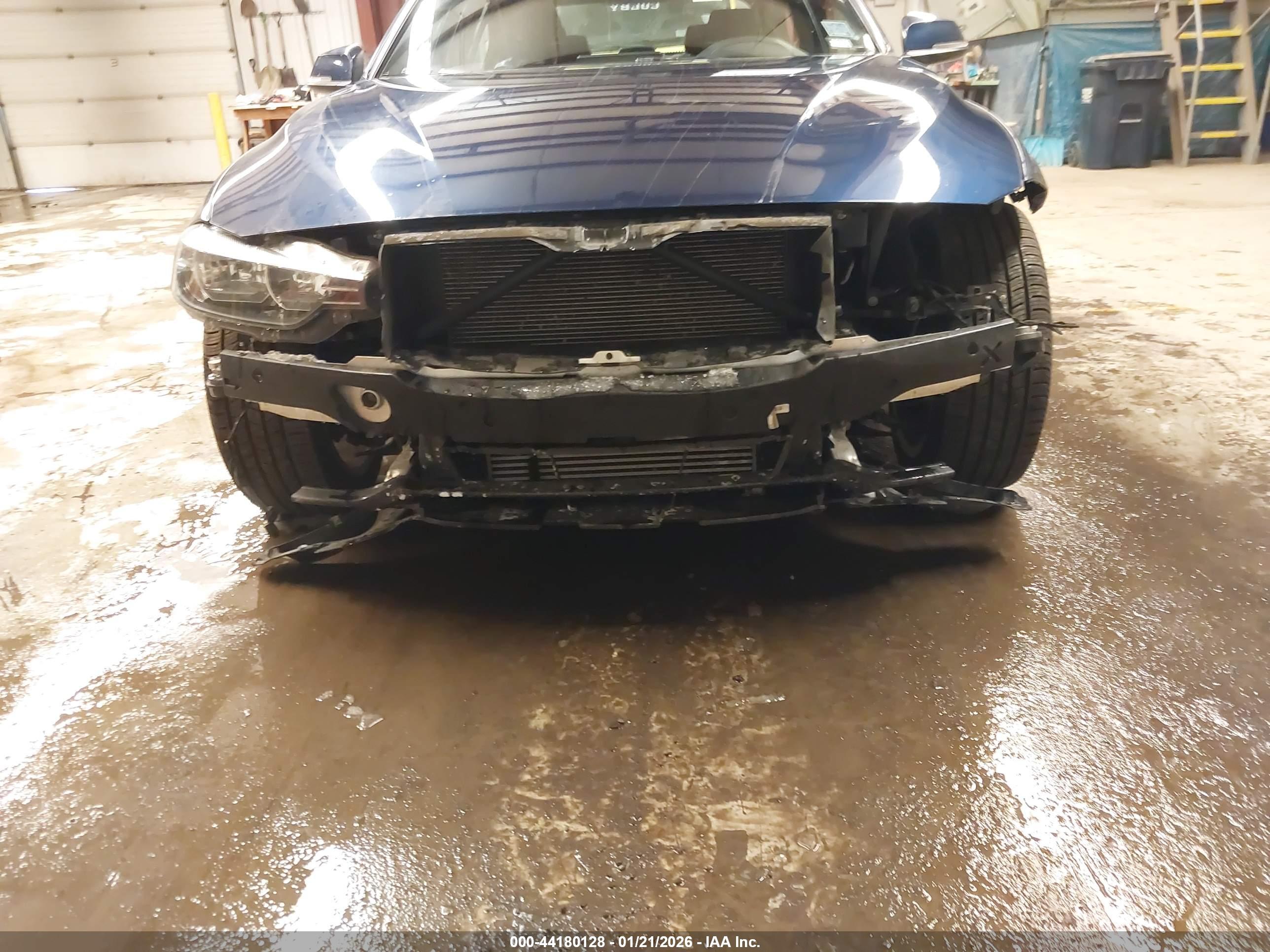 BMW 320I image 6